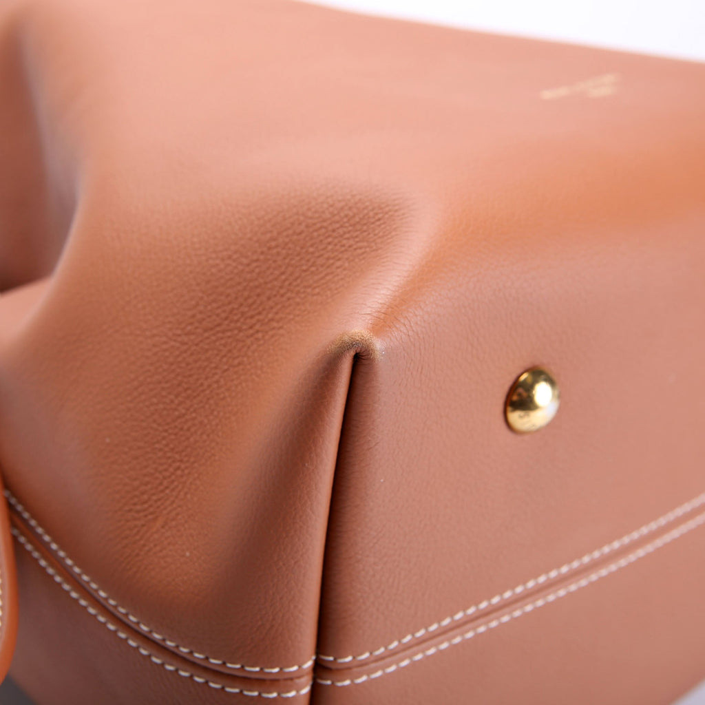 Low Key Hobo MM Calfskin Brown