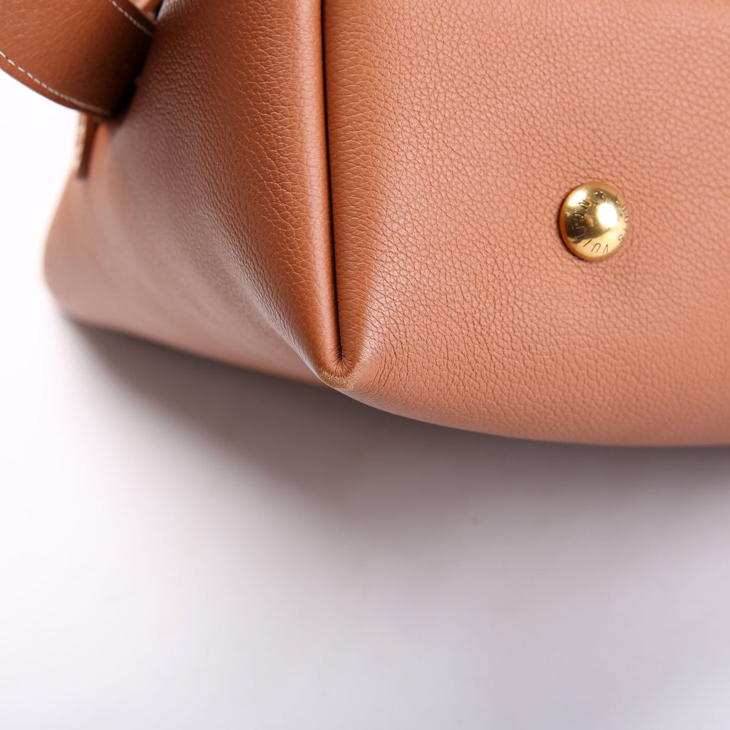 Low Key Hobo MM Calfskin Brown