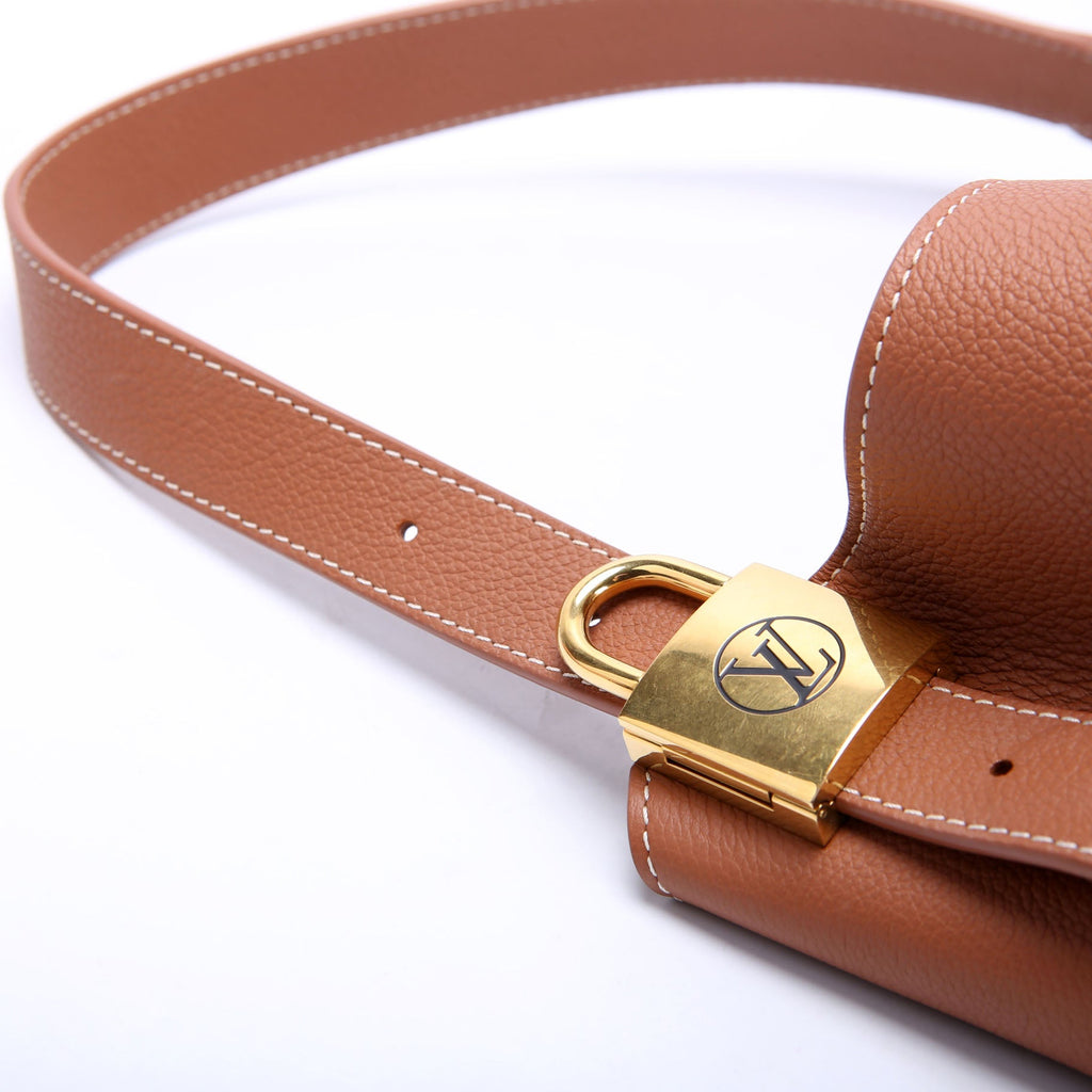 Low Key Hobo MM Calfskin Brown