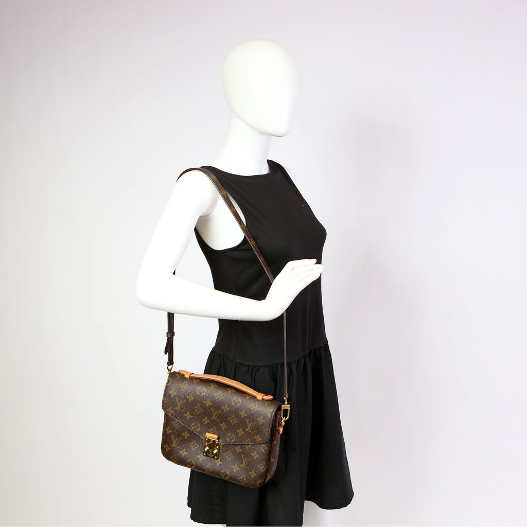 Pochette Metis Monogram