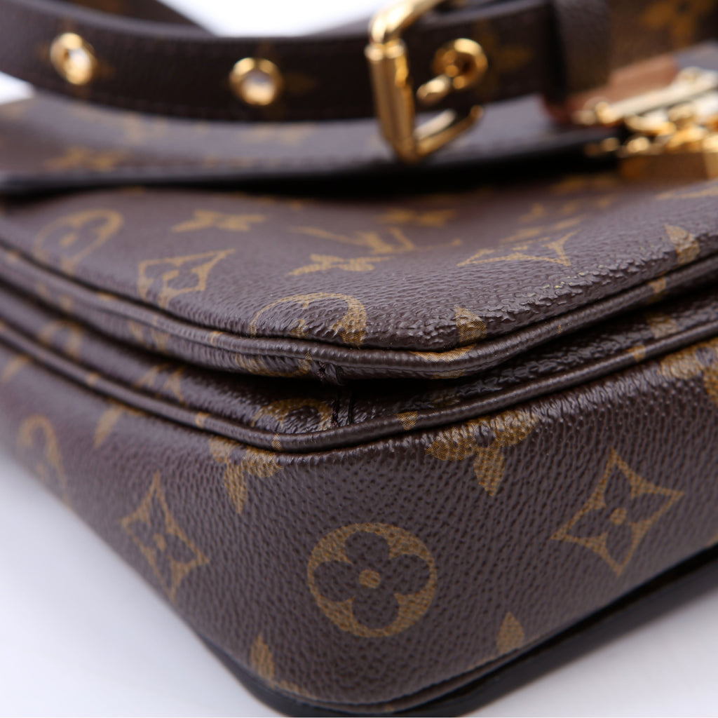 Pochette Metis Monogram