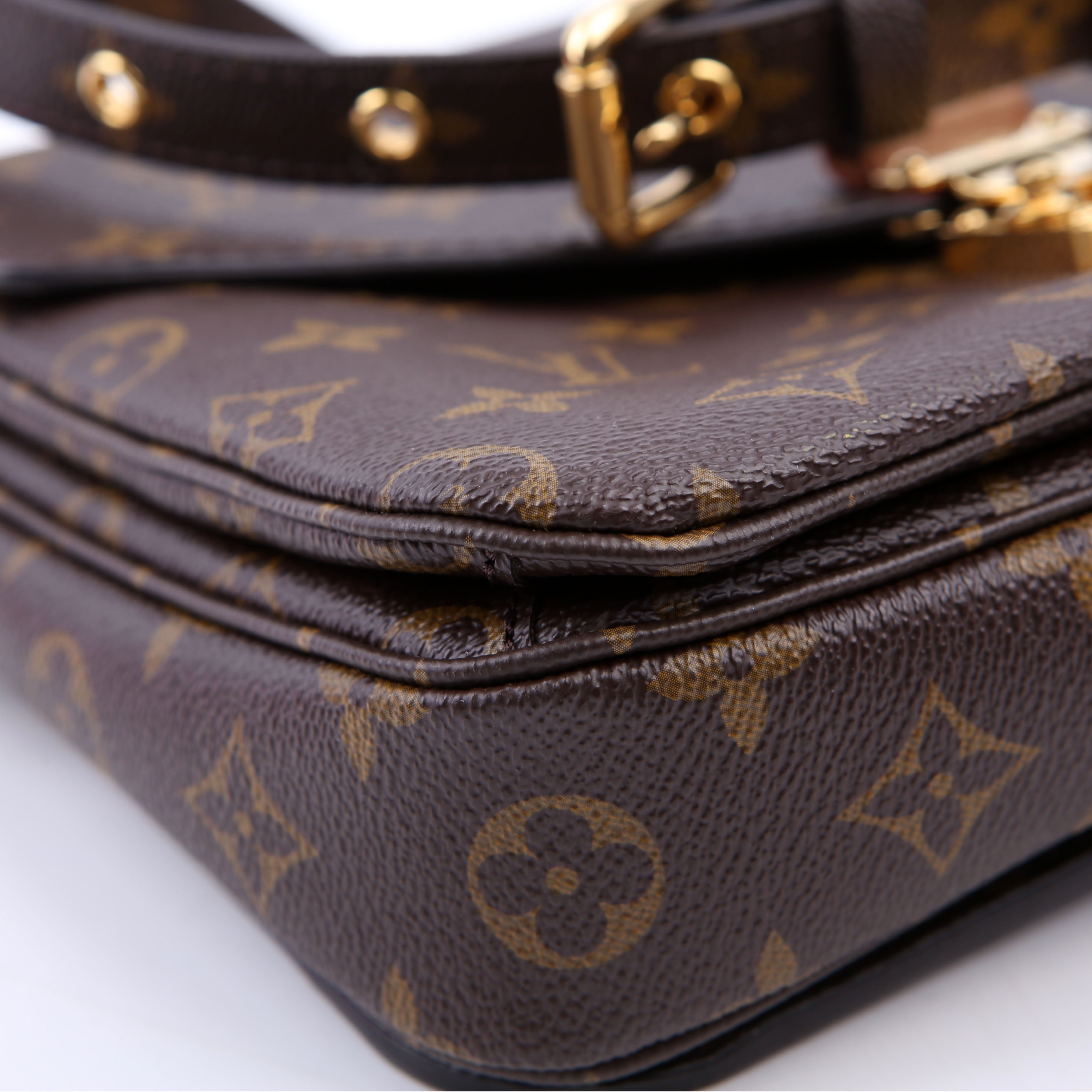 Pochette Metis Monogram