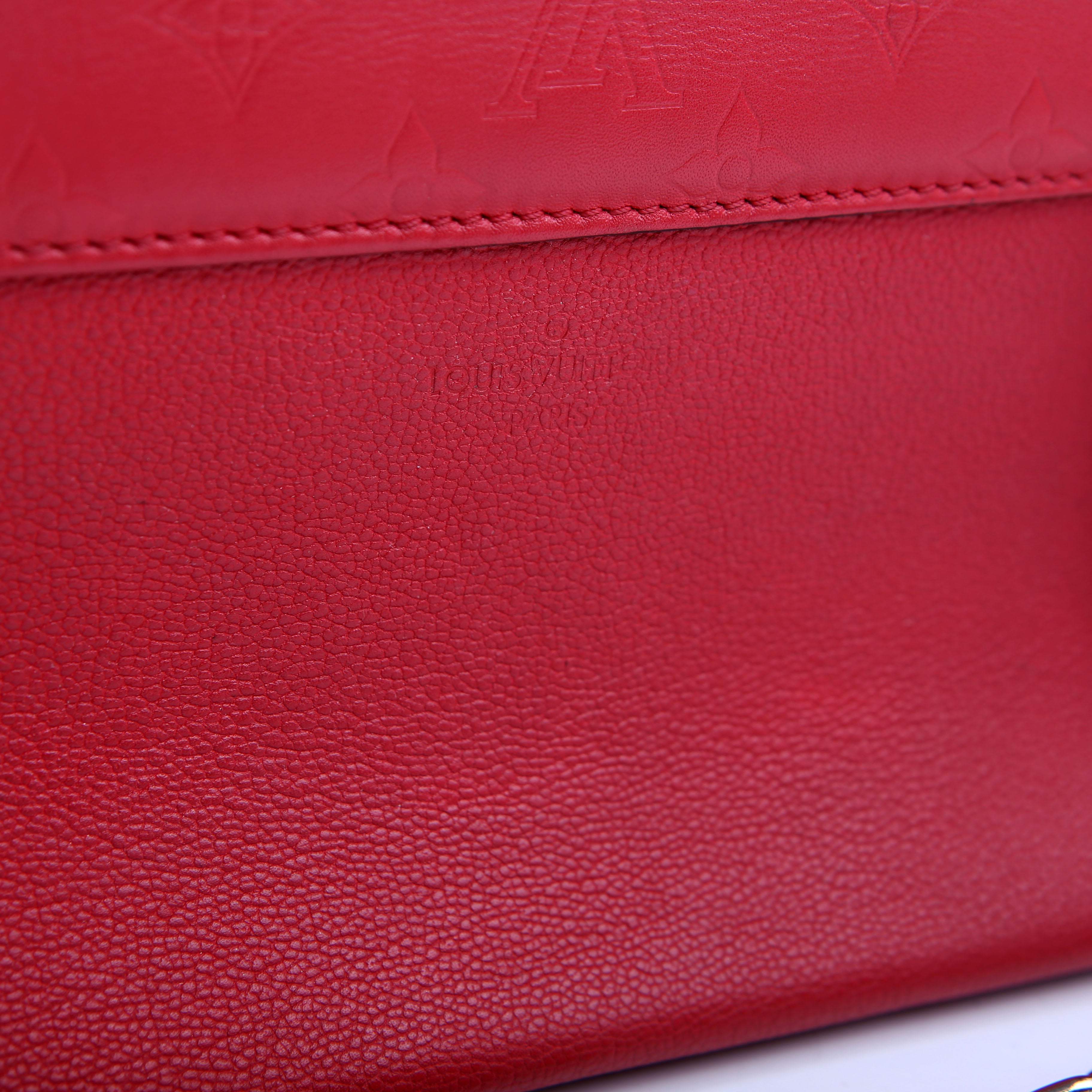 Very Chain Bag Leather Red