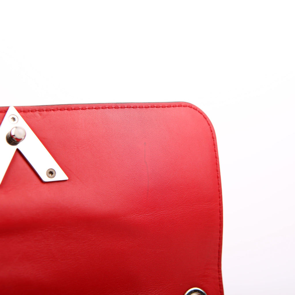 Very Chain Bag Leather Red