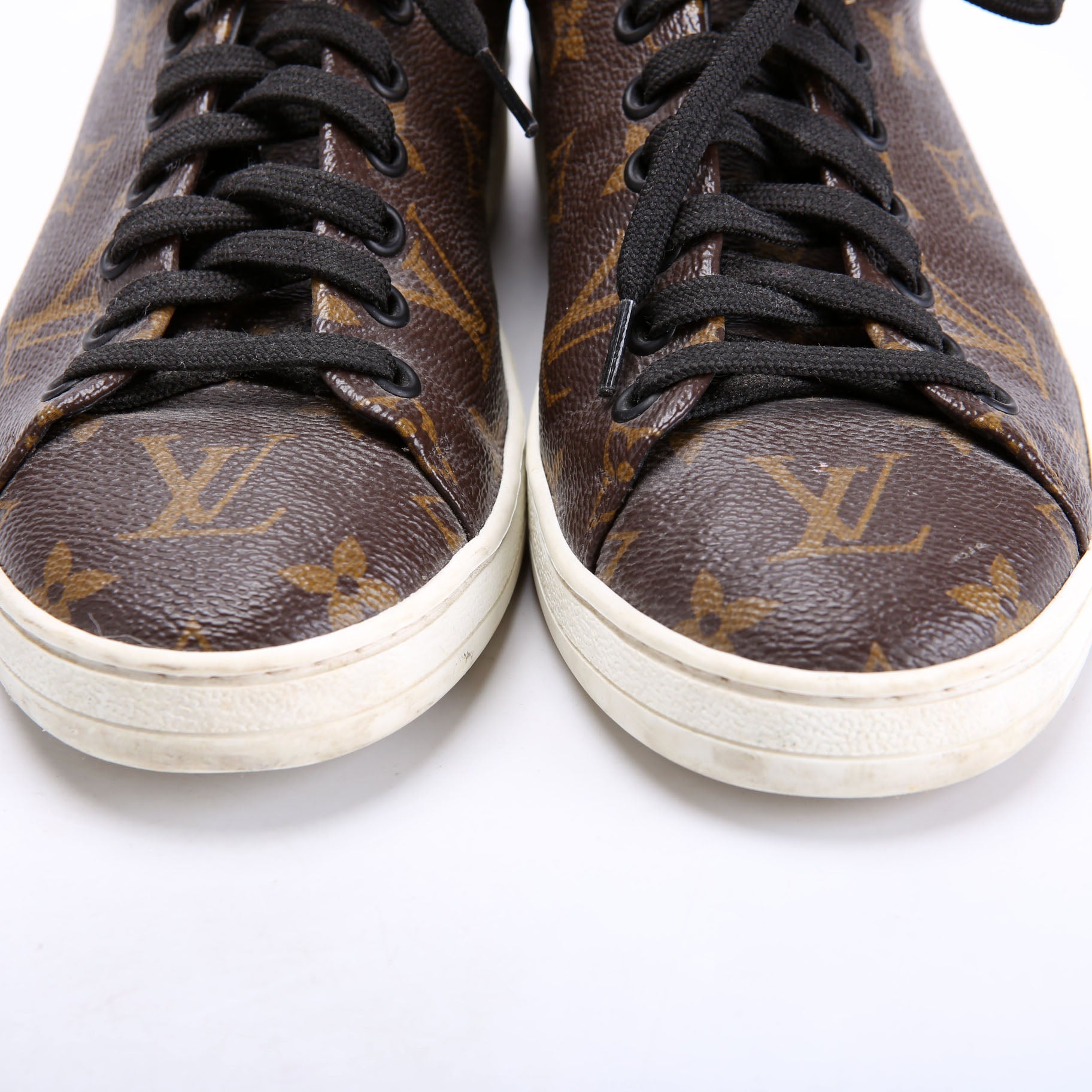 Frontrow Sneakers Size 38