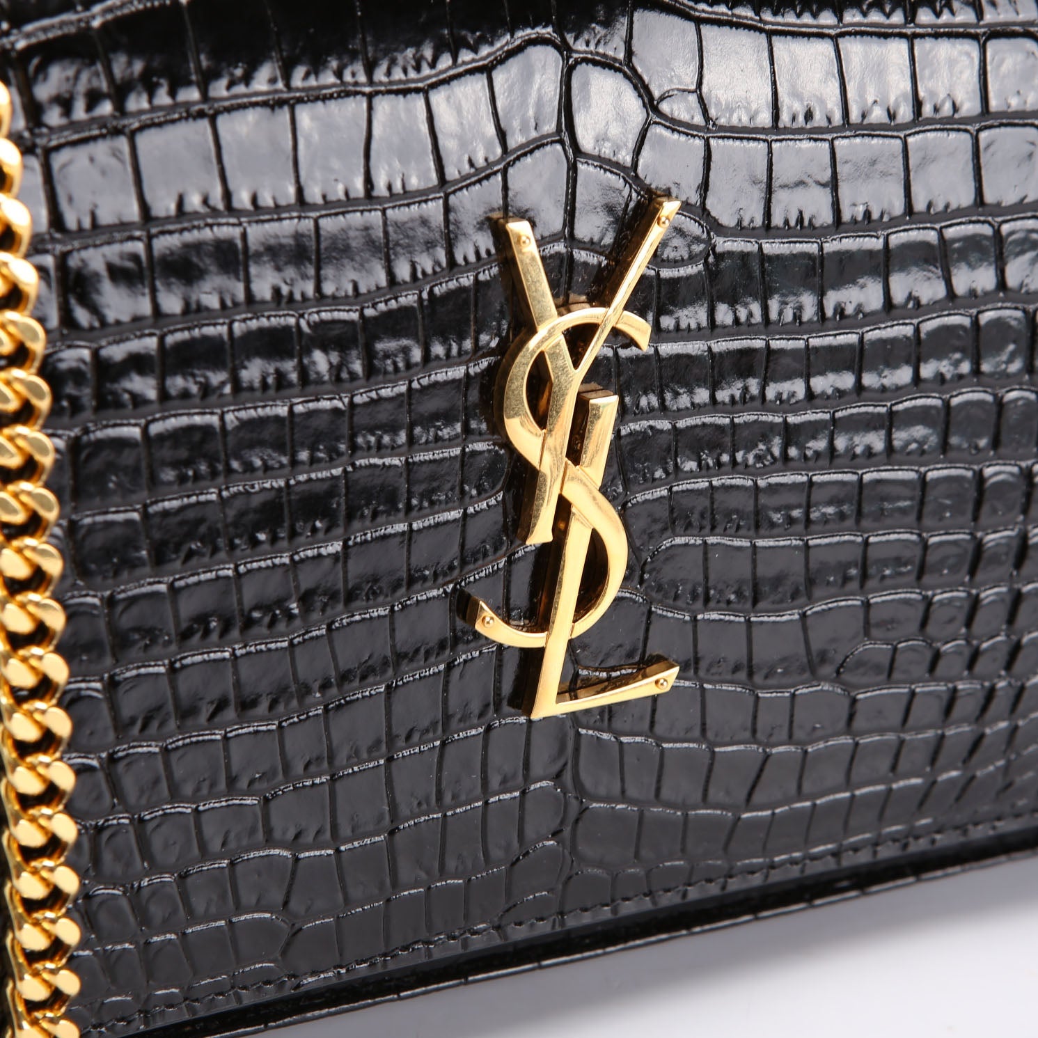 Cassandre Chain Wallet Crocodile Embossed 747464 Black