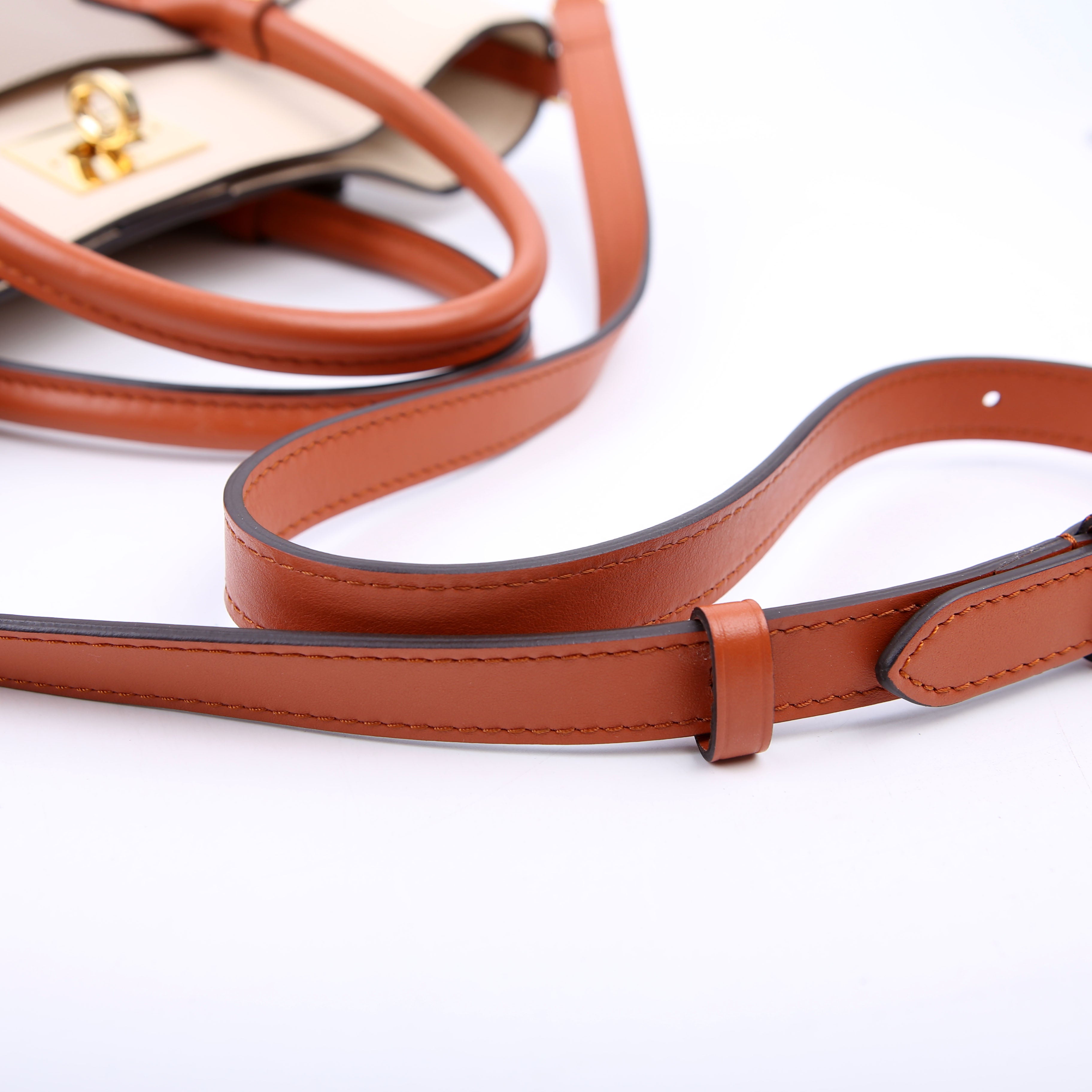 On My Side MM Calfskin Taupe/Orange