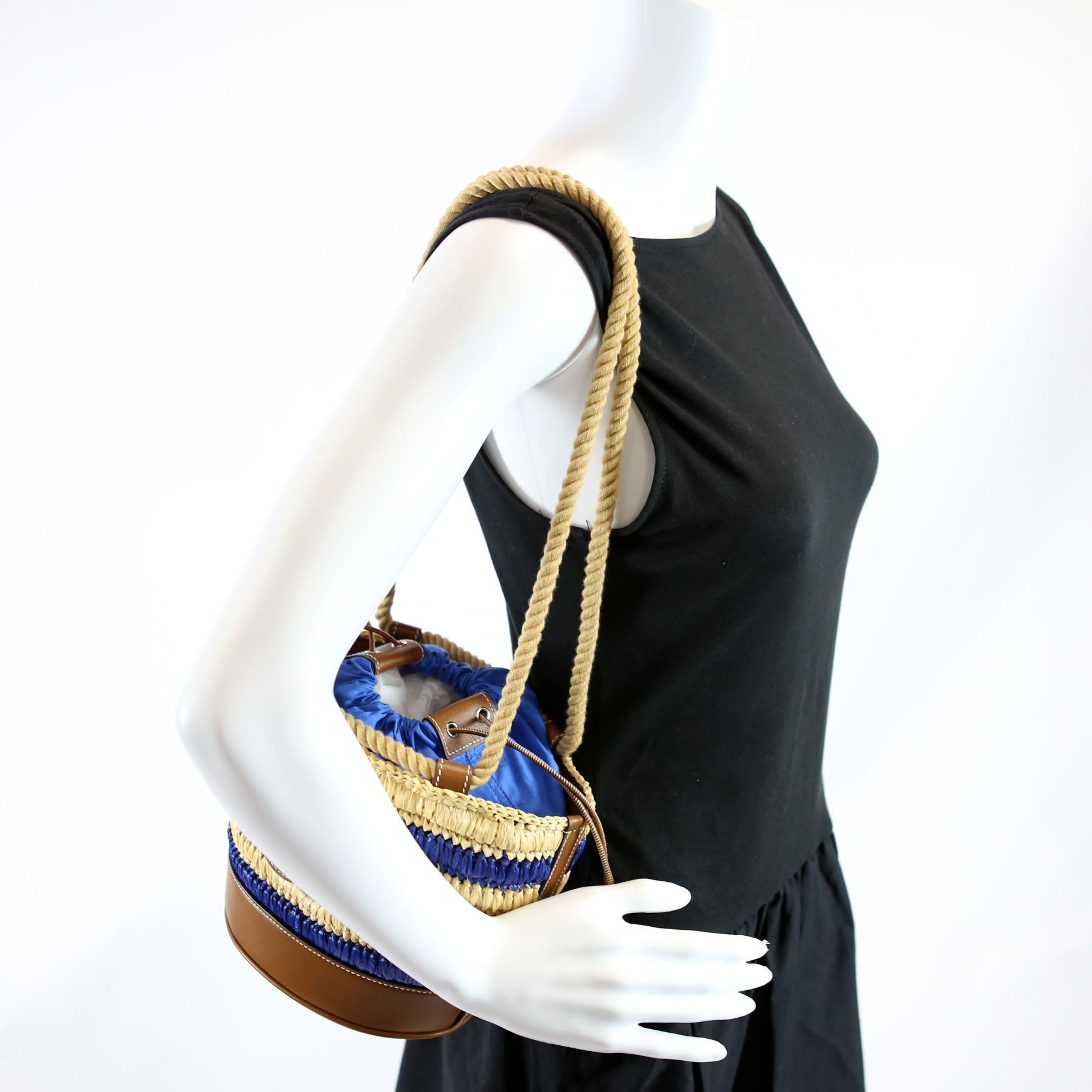 Gucci 834935 Woven Mini Bucket Bag Tan/Blue