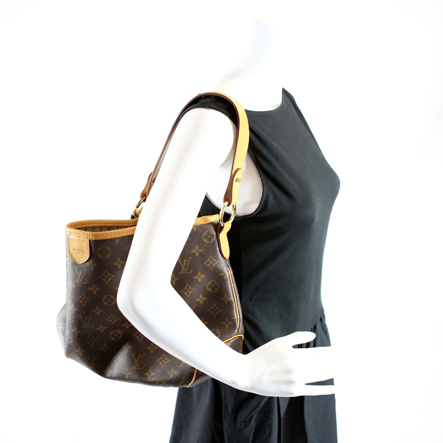 Delightful PM Monogram