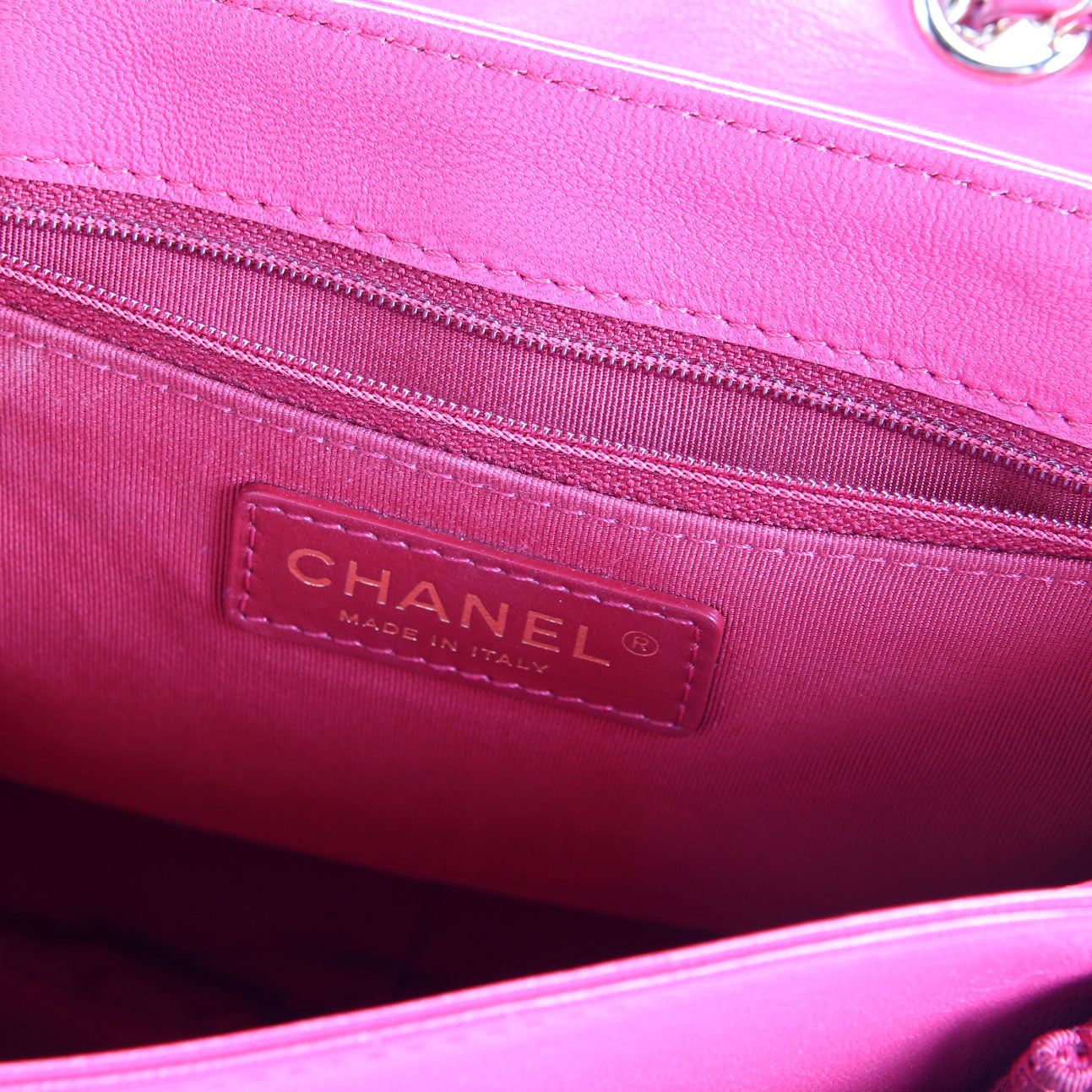 Lovely Day Medium Flap Lambskin 26M Berry