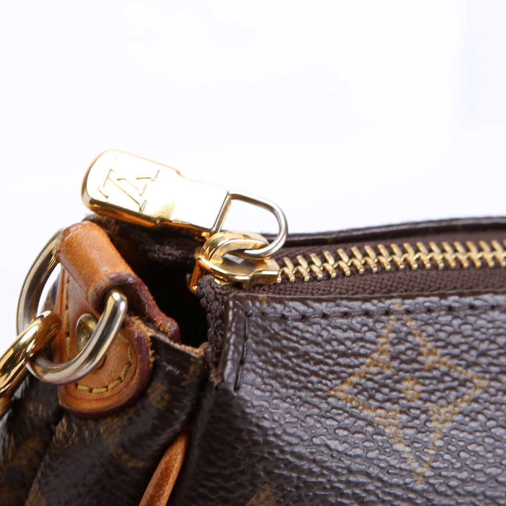 Eva Clutch Monogram