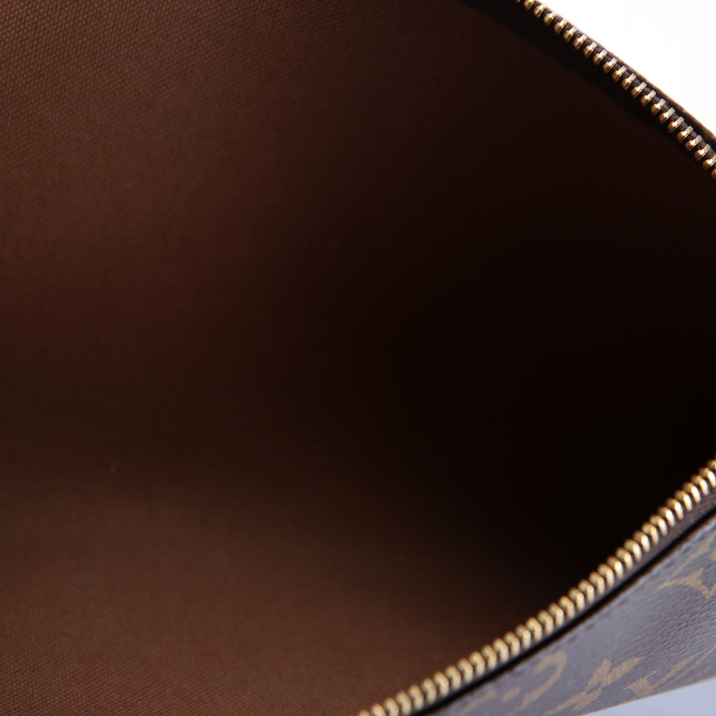 Eva Clutch Monogram
