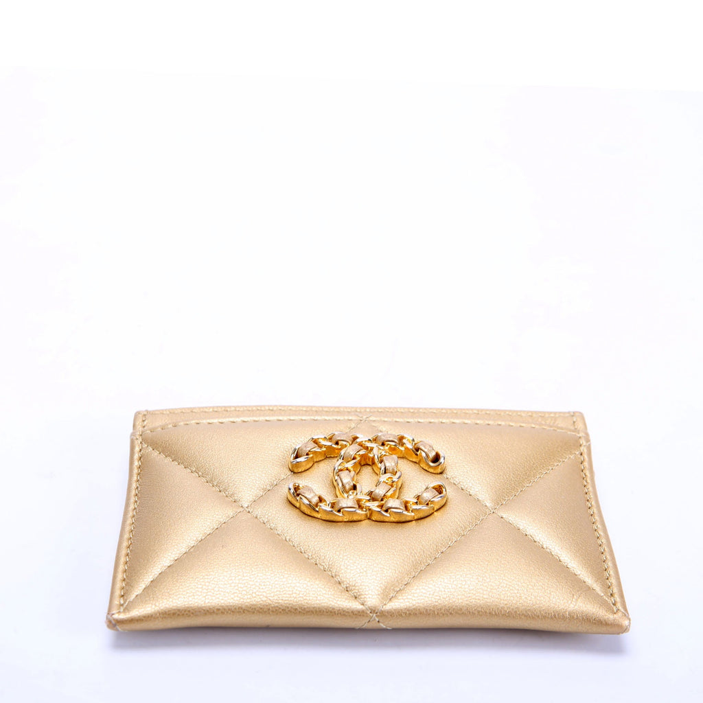 Quilted Lambskin 19 Card Holder Gold