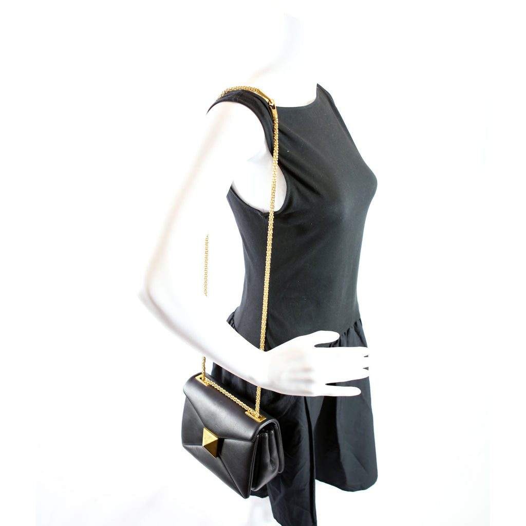 One Stud Nappa Leather Chain Clutch Black/Gold