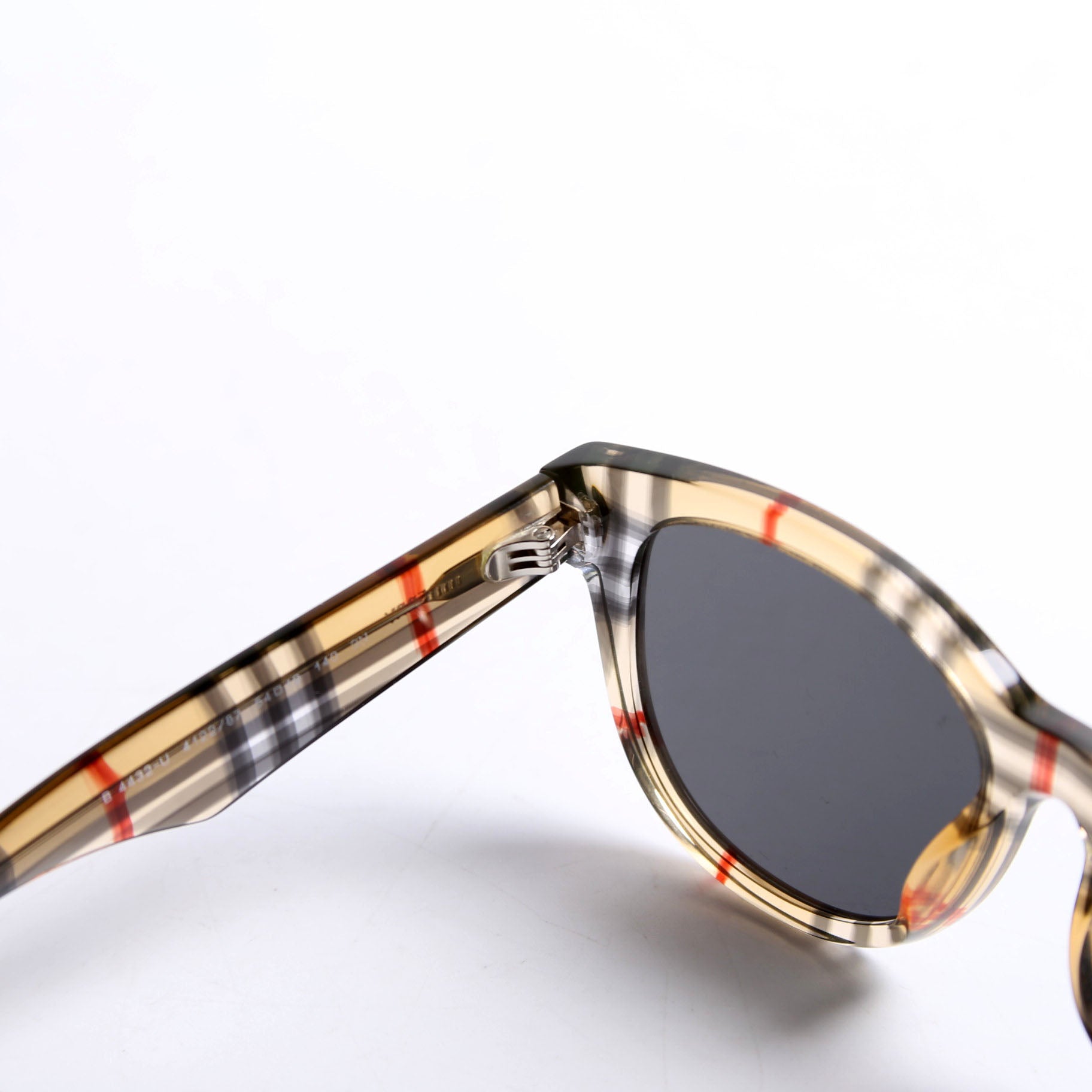 B4432 Vintage Check Sunglasses Beige/Multi