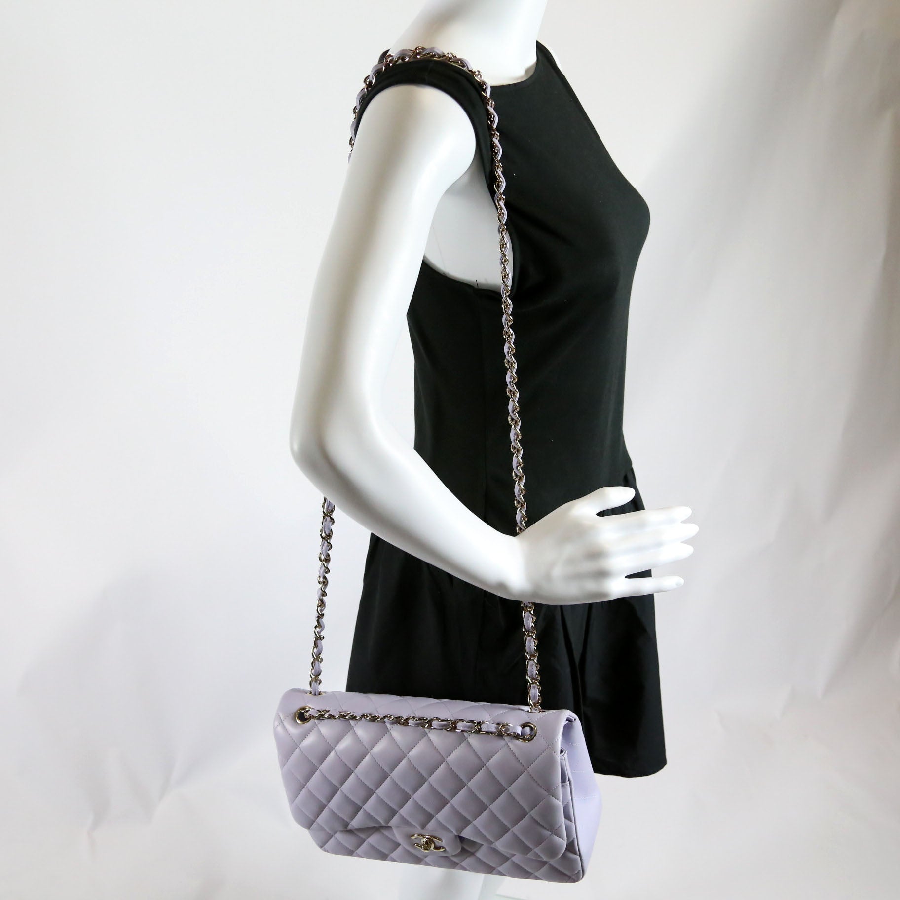 Classic Flap Jumbo Lambskin RFID Lavender