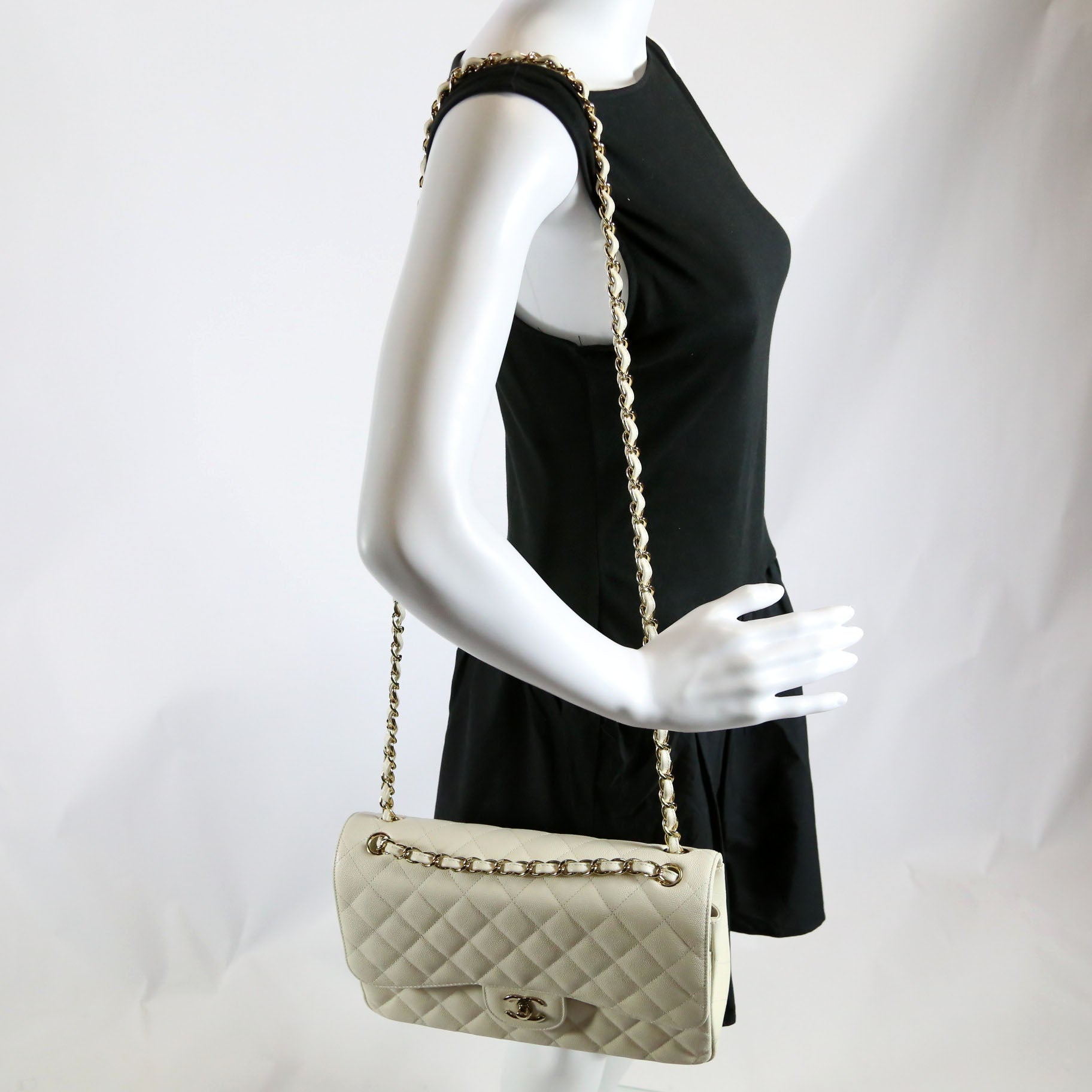 Classic Flap jumbo Caviar 20-23 White
