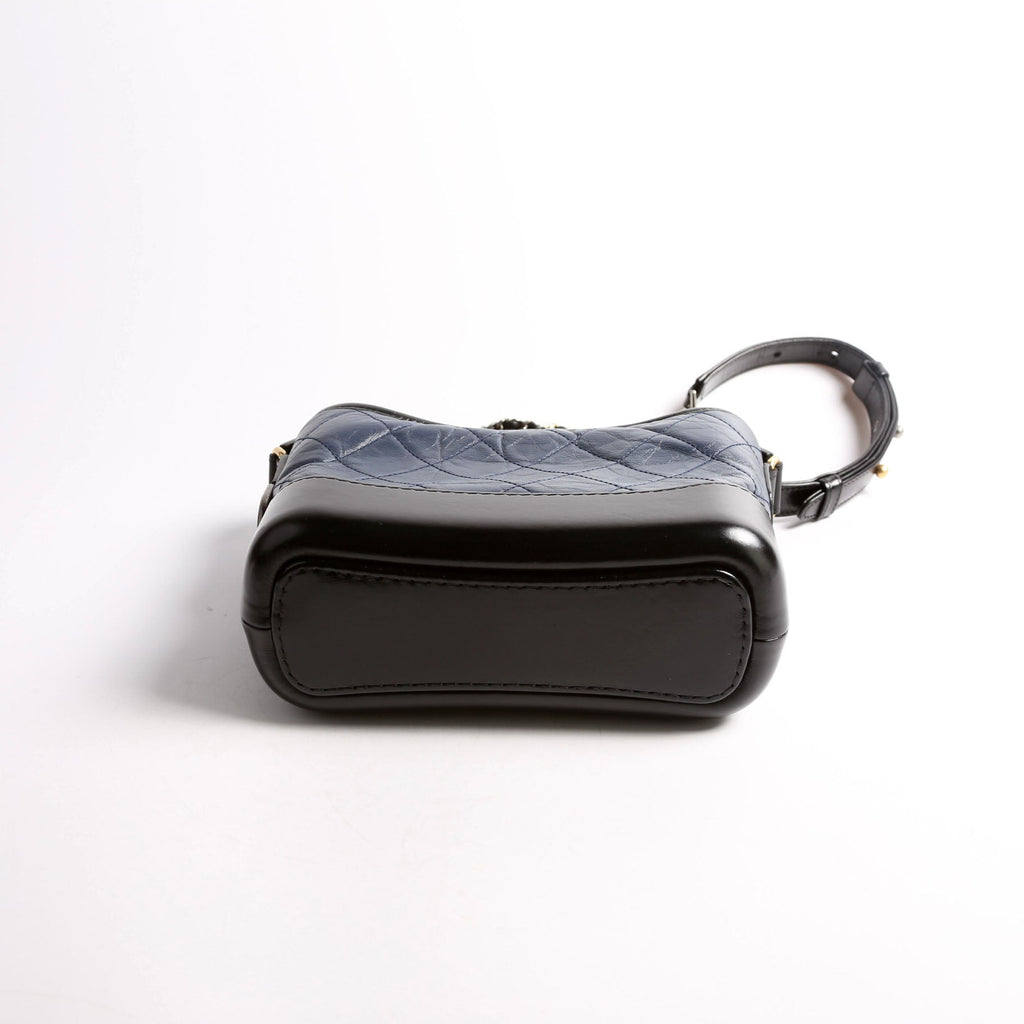 Gabrielle Hobo Small Calfskin 27M Blue/Black