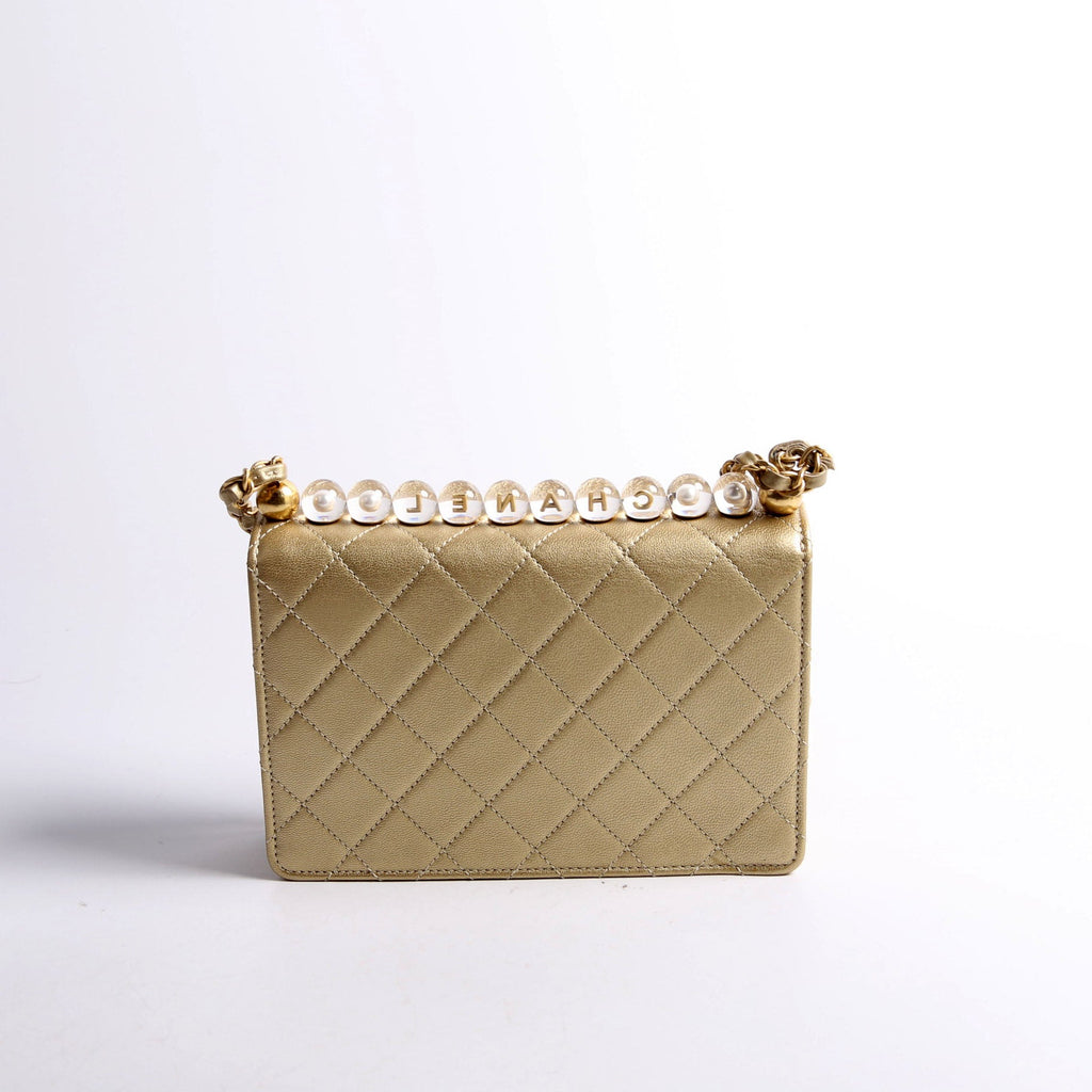 Chic Pearls Flap Small Metallic Lambskin 30M