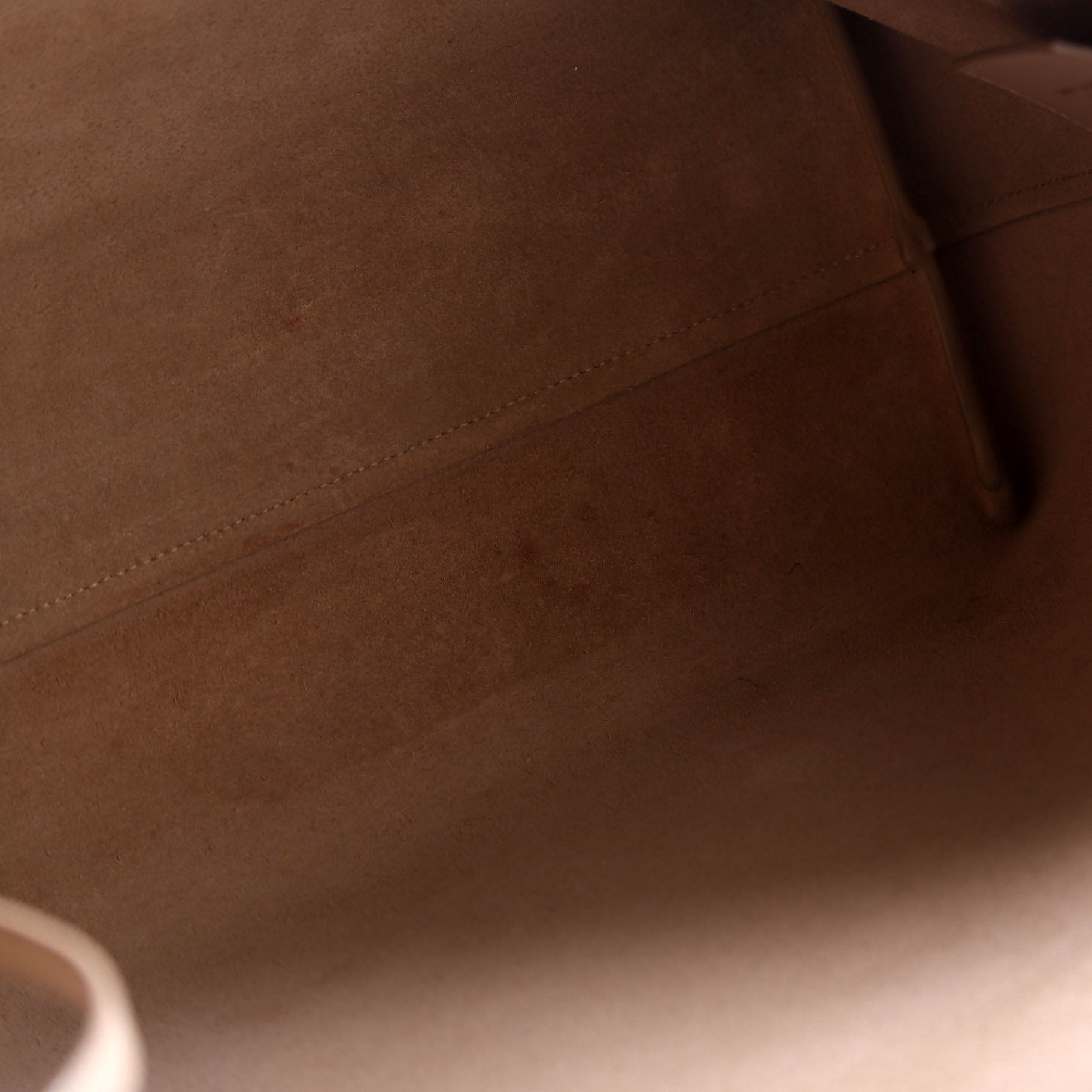 Shopping Bag East/West Supple Leather 600281 Nude