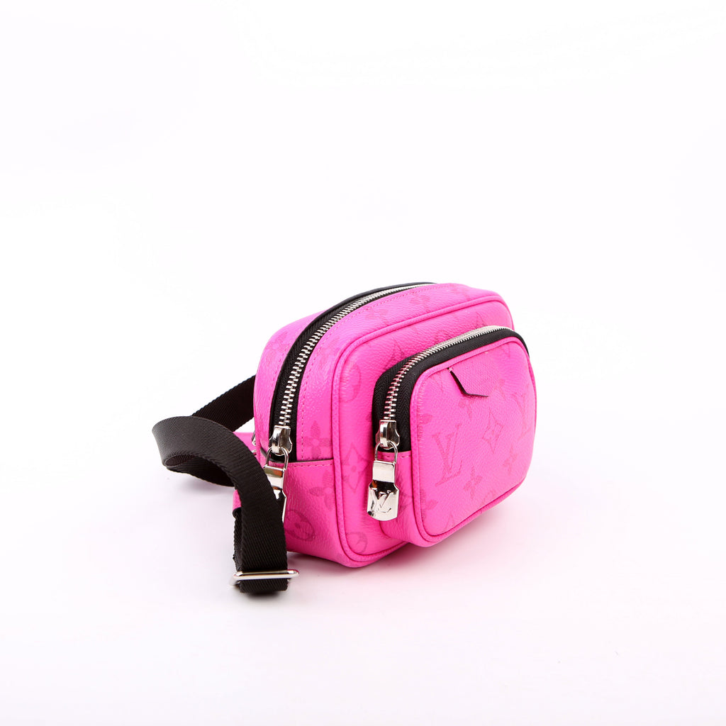 Outdoor Pouch Taigarama Monogram Pink
