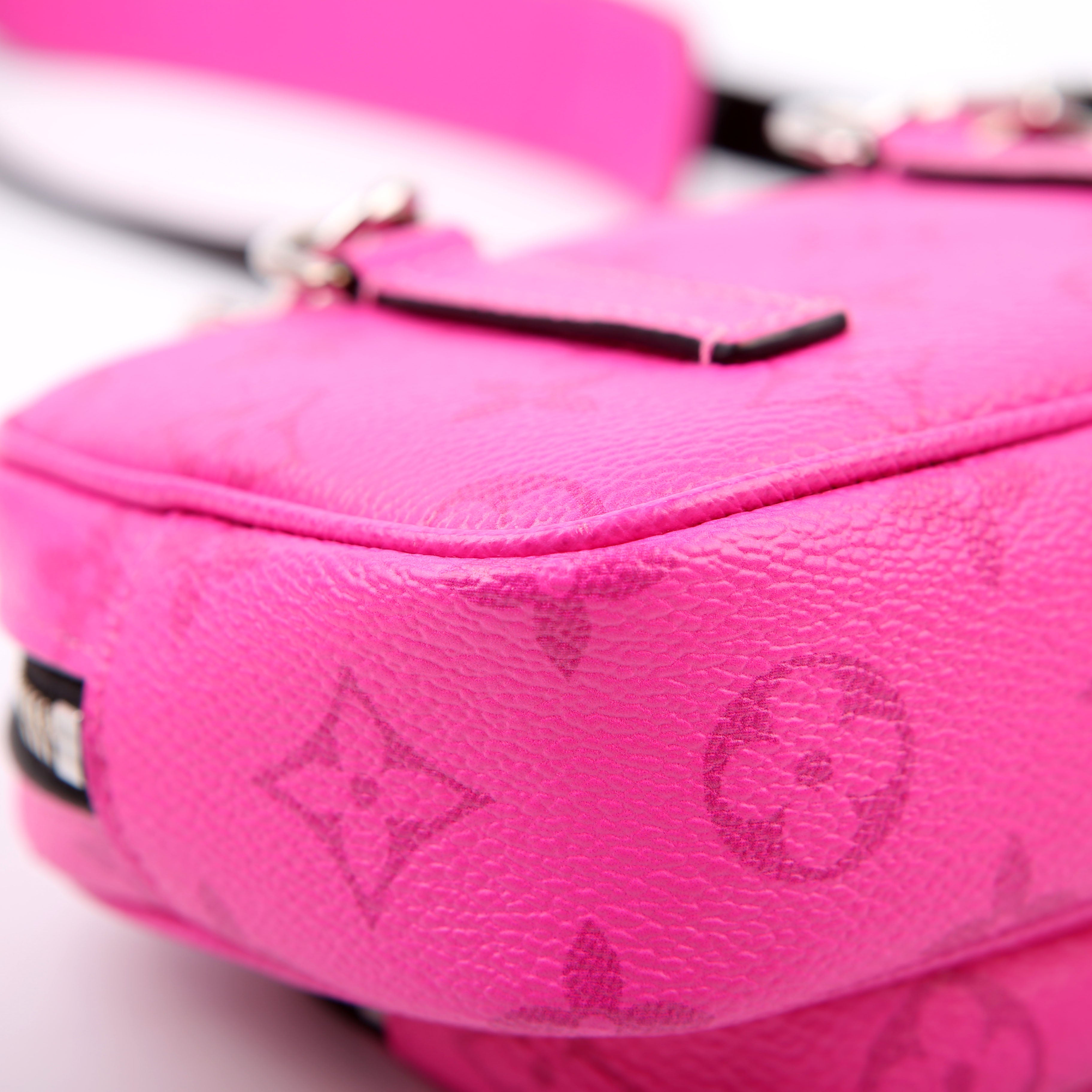 Outdoor Pouch Taigarama Monogram Pink