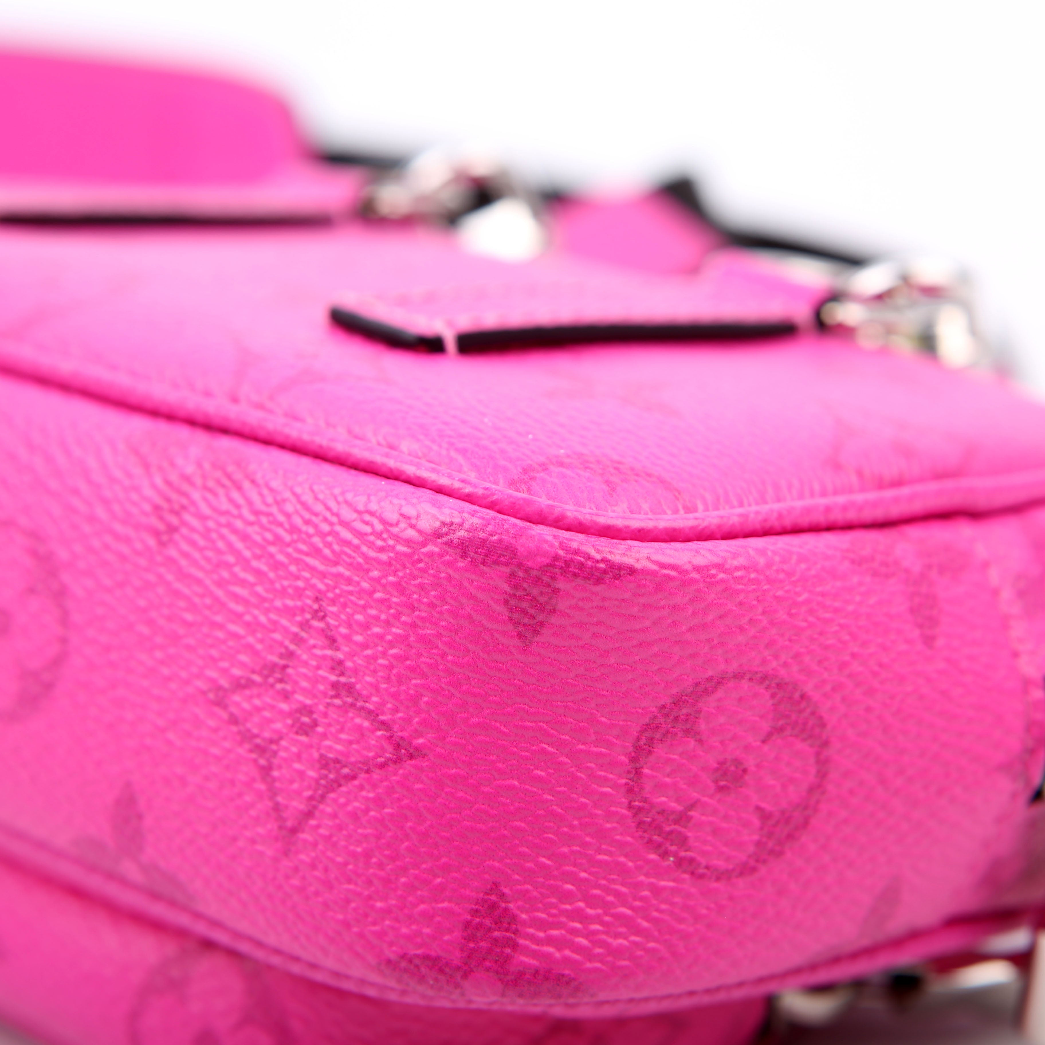 Outdoor Pouch Taigarama Monogram Pink