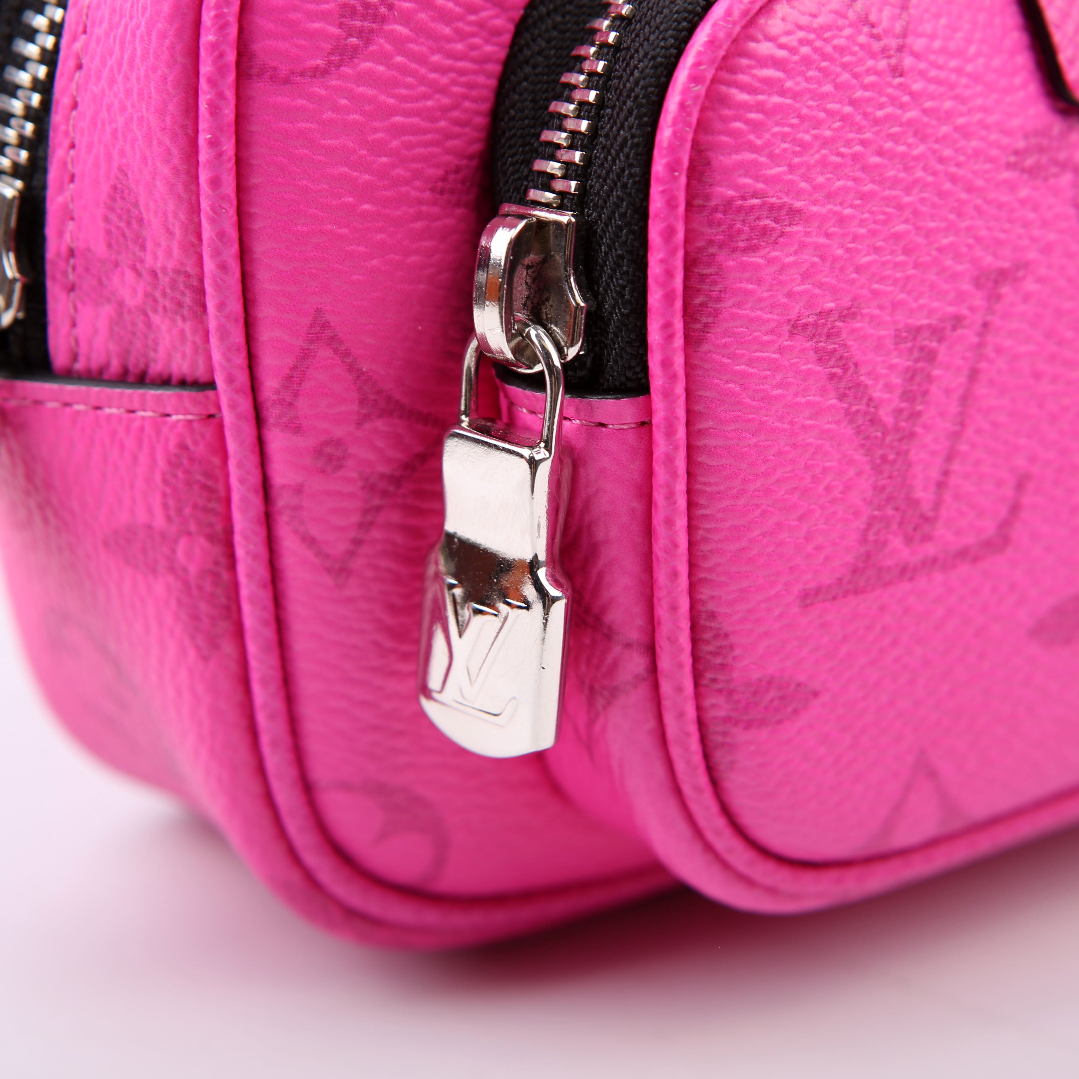 Outdoor Pouch Taigarama Monogram Pink