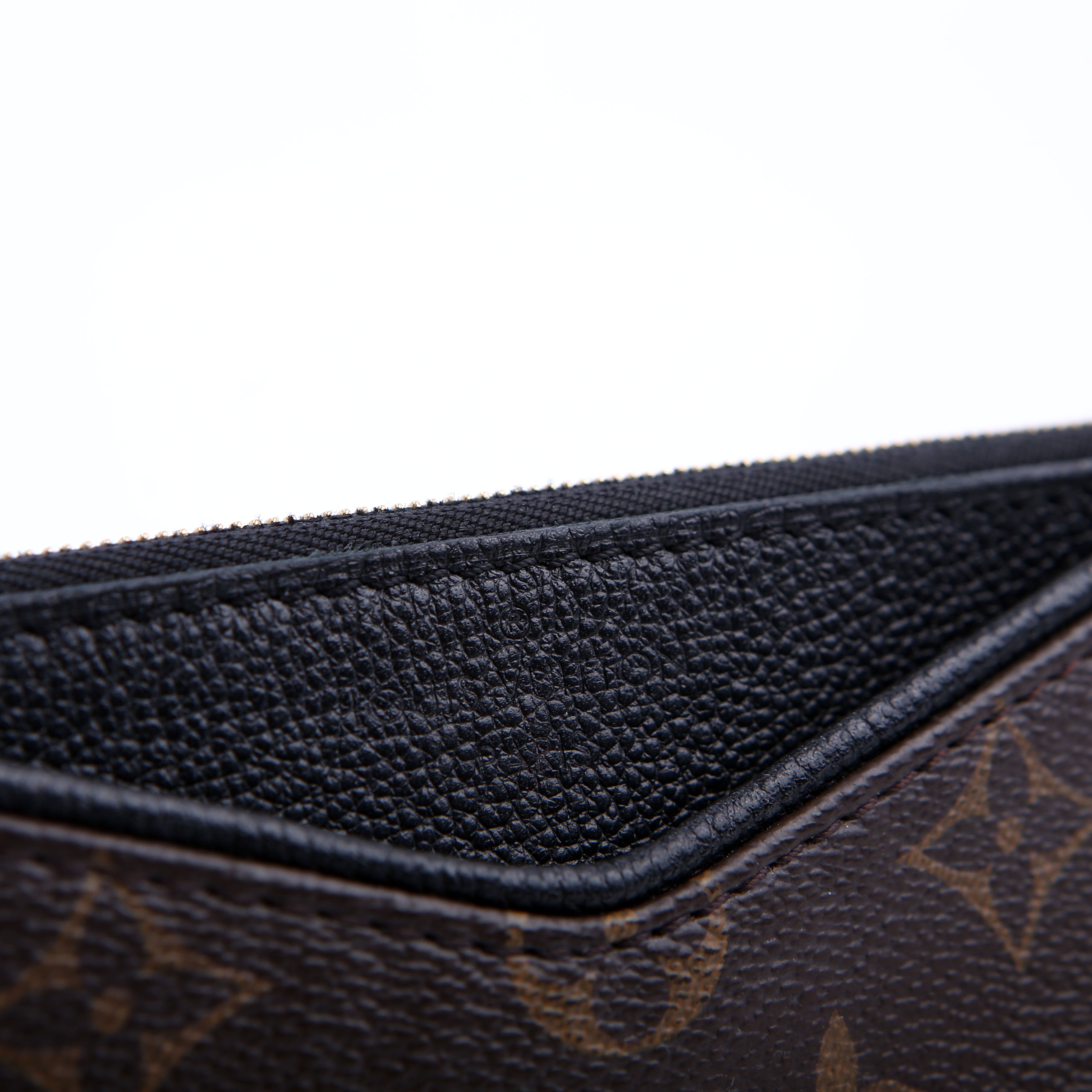 Pallas Clutch Monogram Black