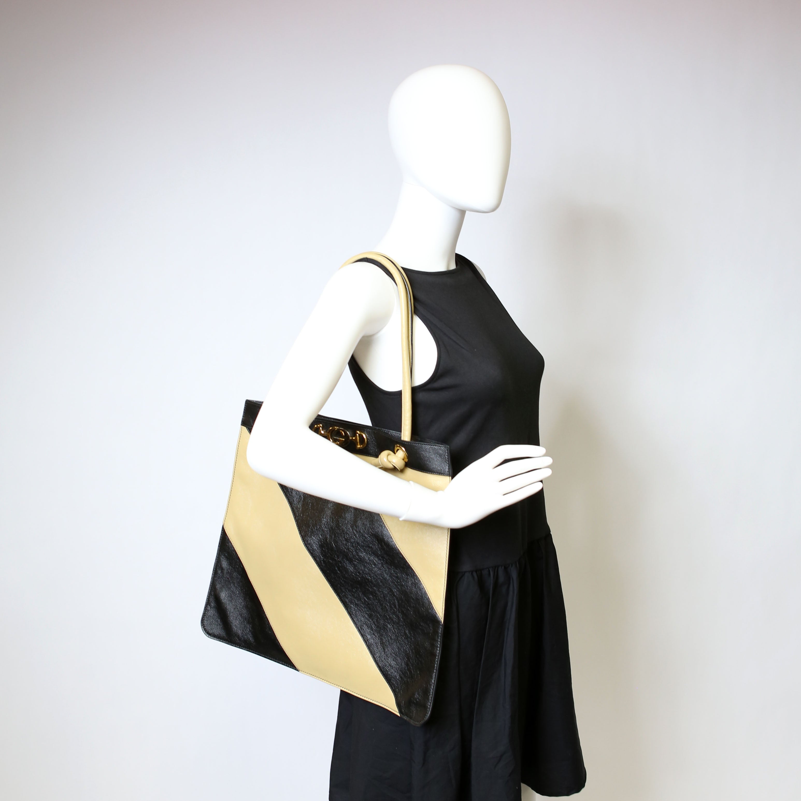 Gucci 576463 Zumi Leather Tote Black/Tan