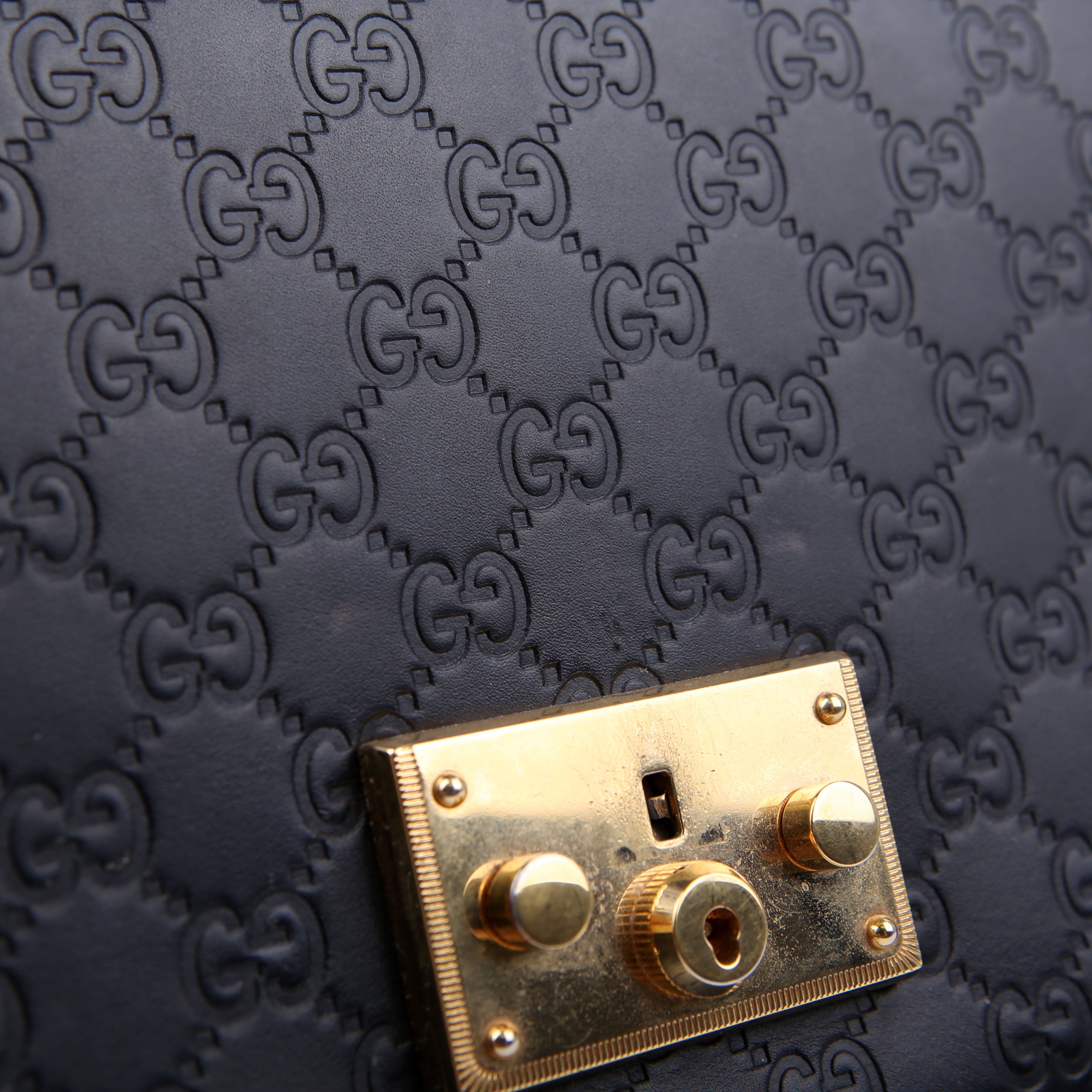 Gucci 409486 Padlock Guccissima Medium Black