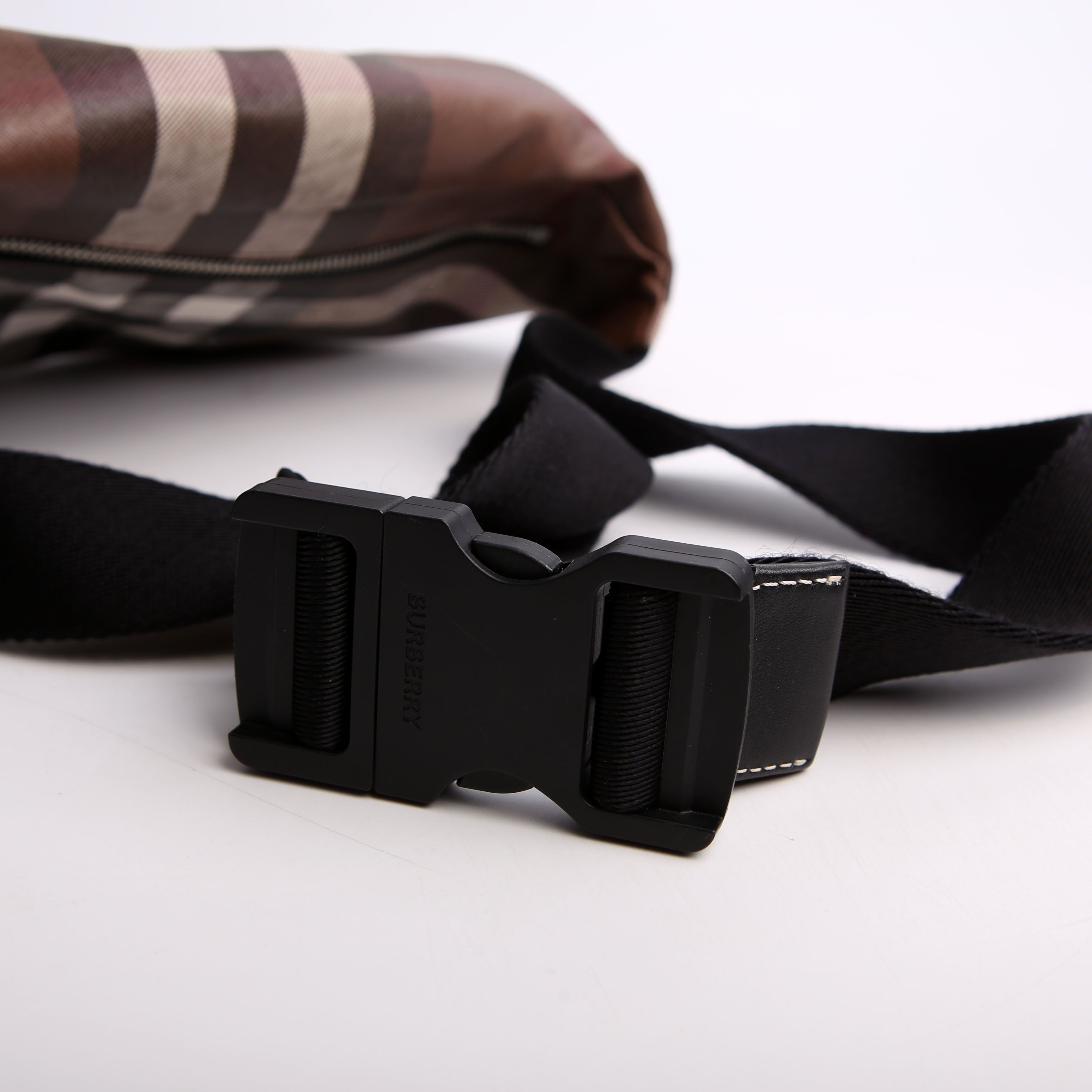Cason E-Canvas Check Belt Bag Brown/Black