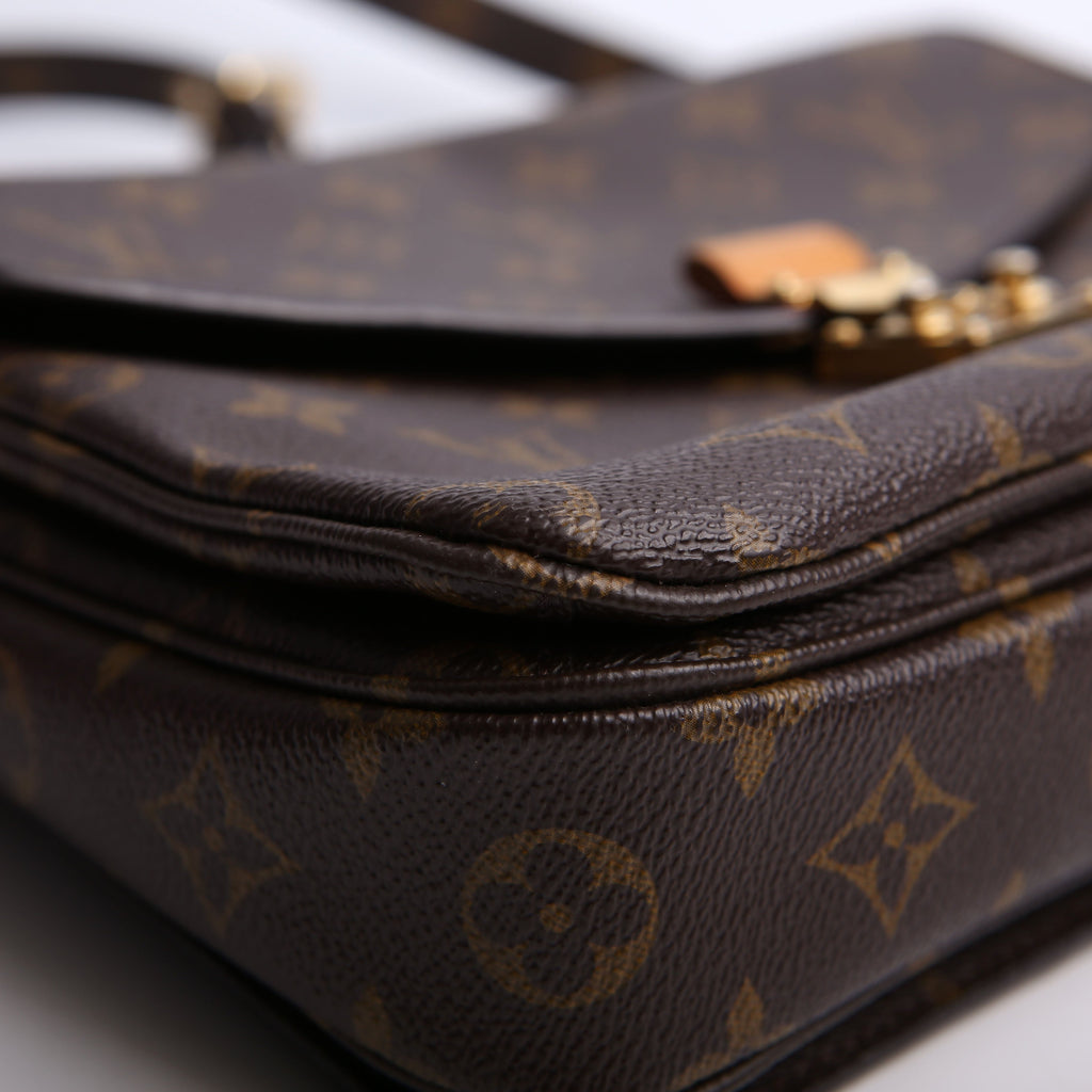 Pochette Metis Monogram