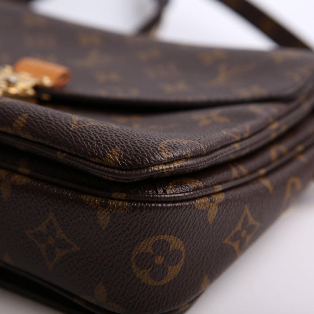 Pochette Metis Monogram