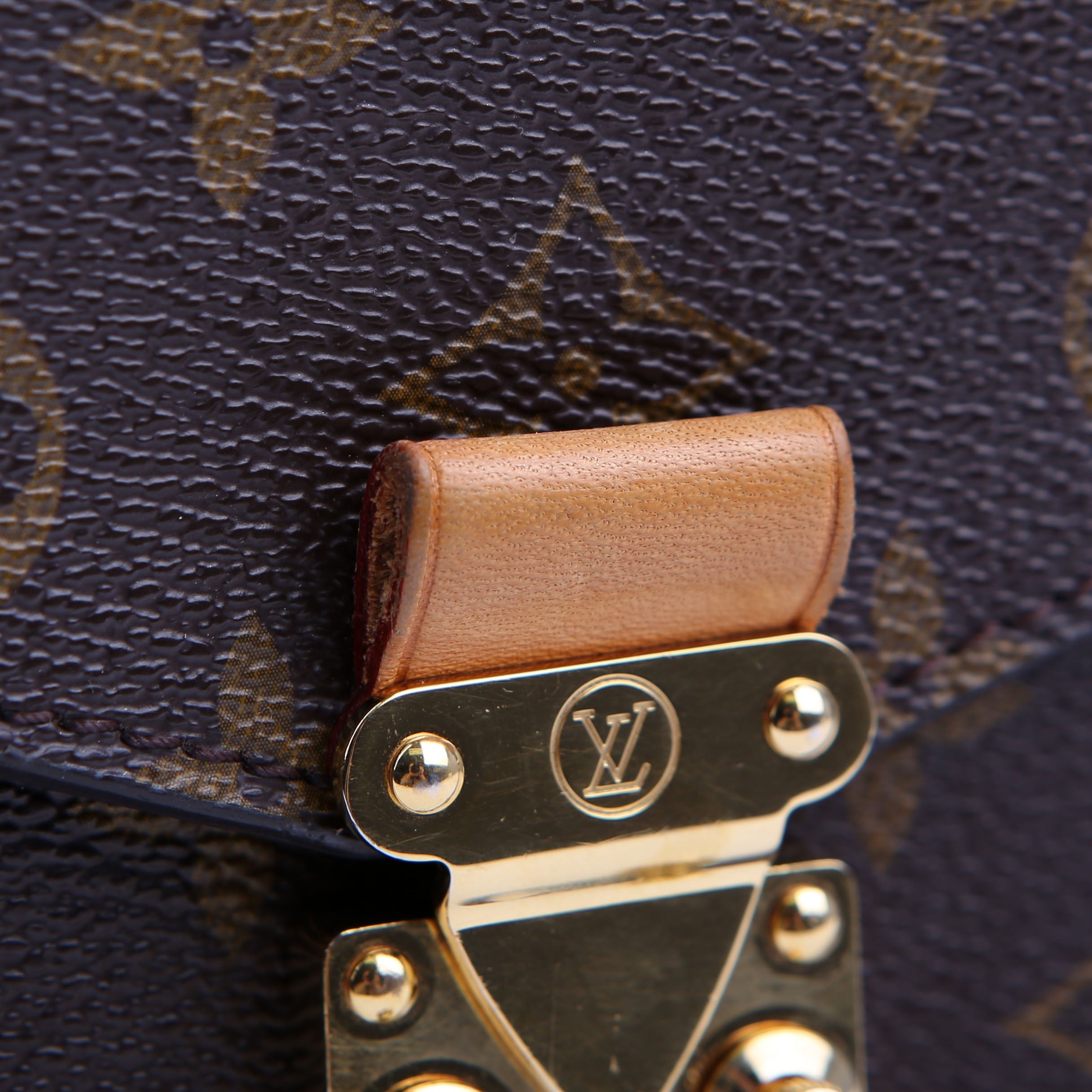 Pochette Metis Monogram