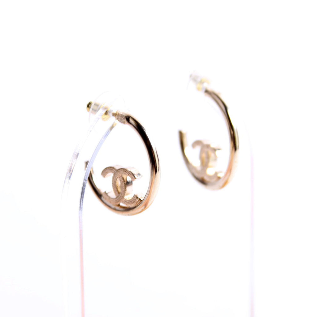 Metal Textured CC Hoops Gold