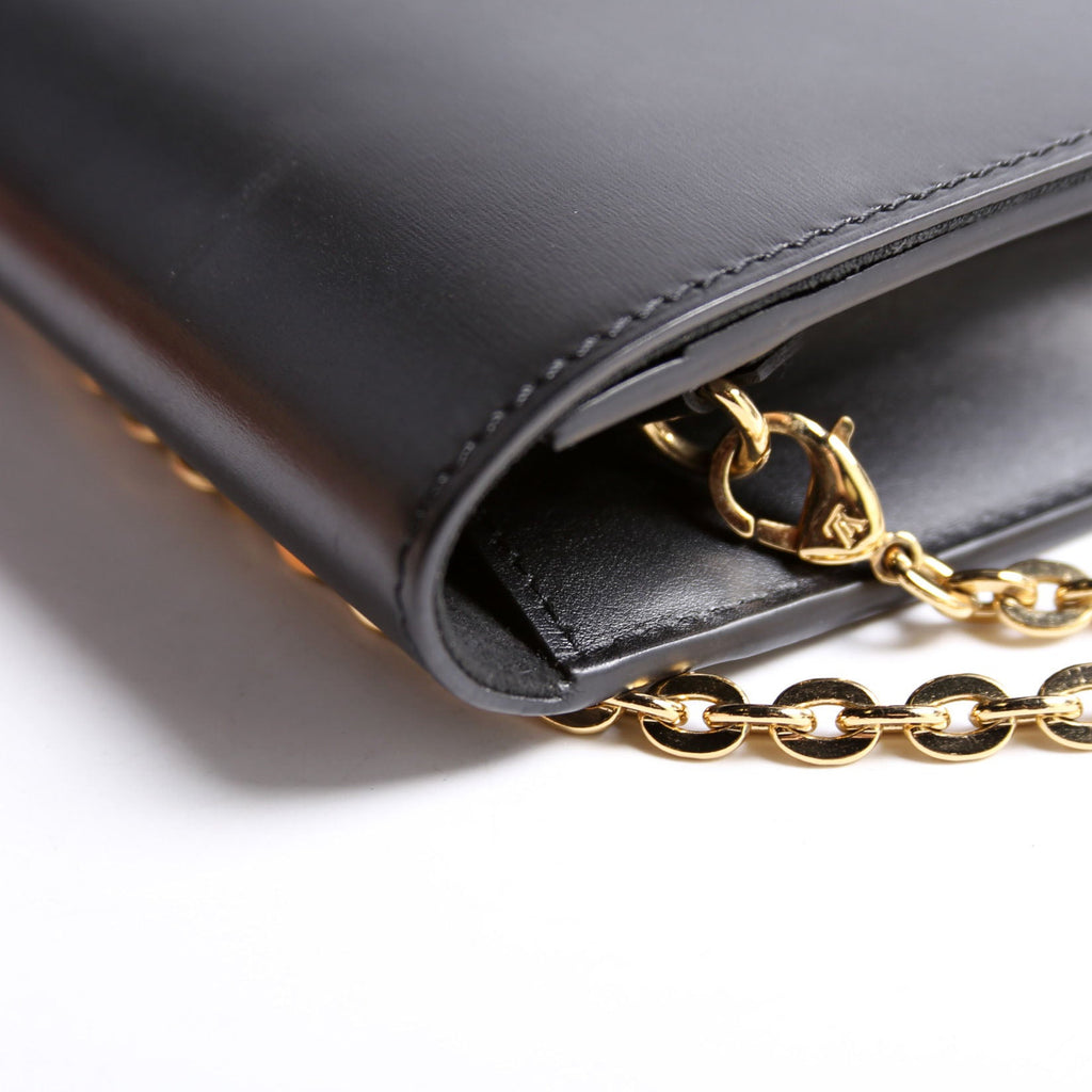 Louise GM Chain Bag Calfskin Black