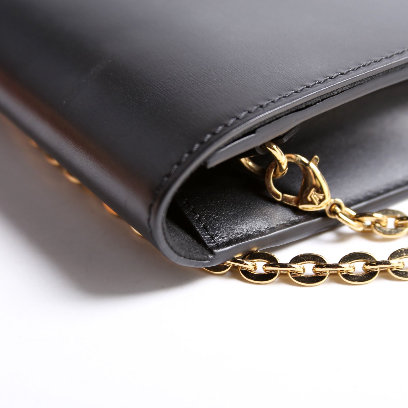 Louise GM Chain Bag Calfskin Black