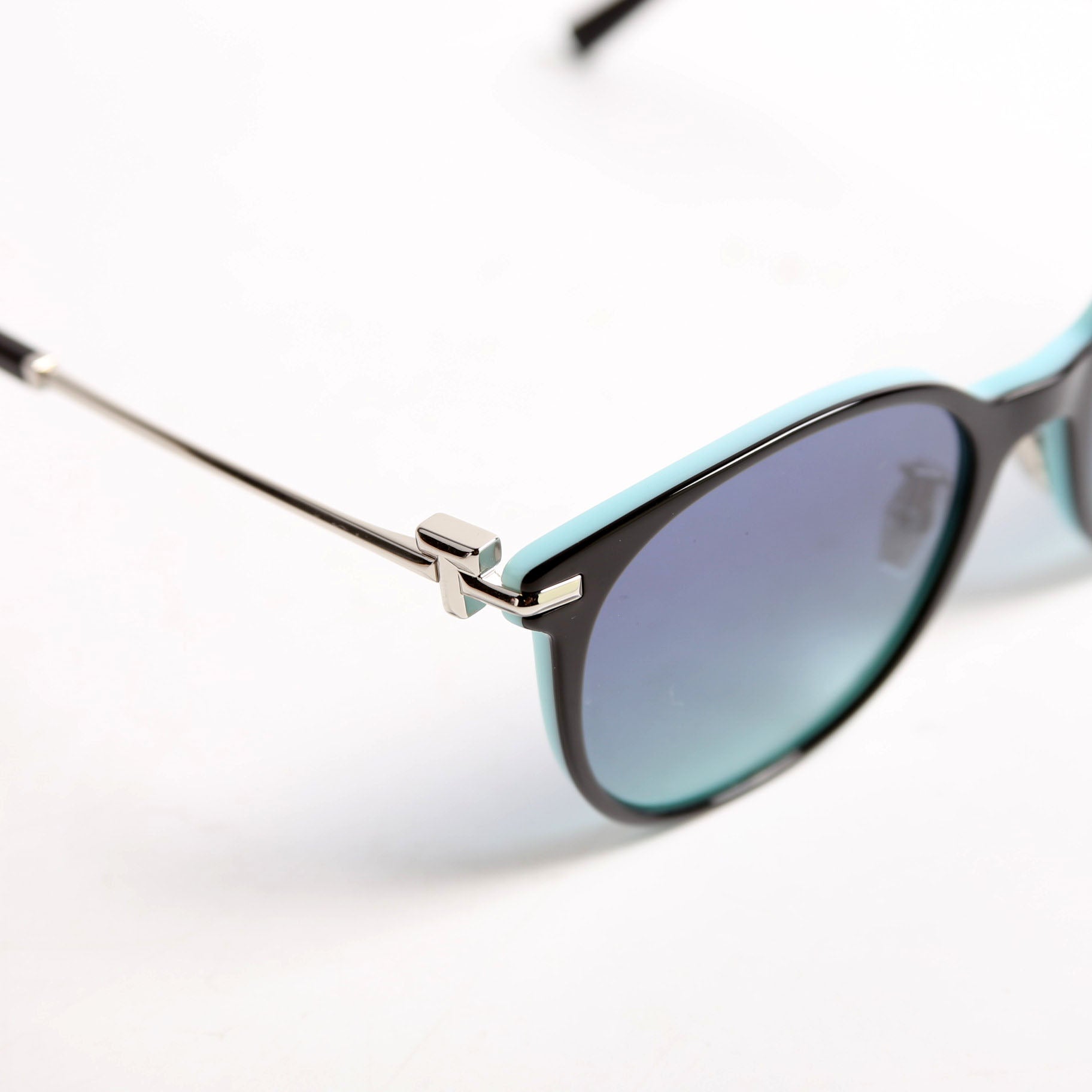 TF4224-D Round Sunglasses Black/Navy