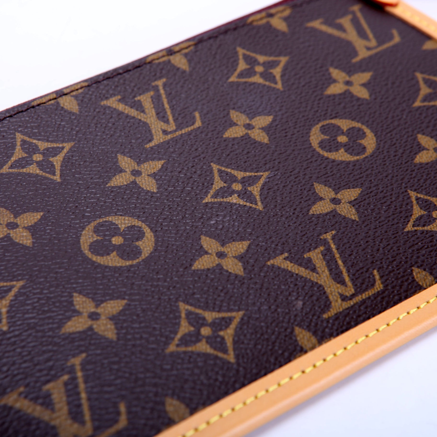 Pochette Only Carryall PM Monogram