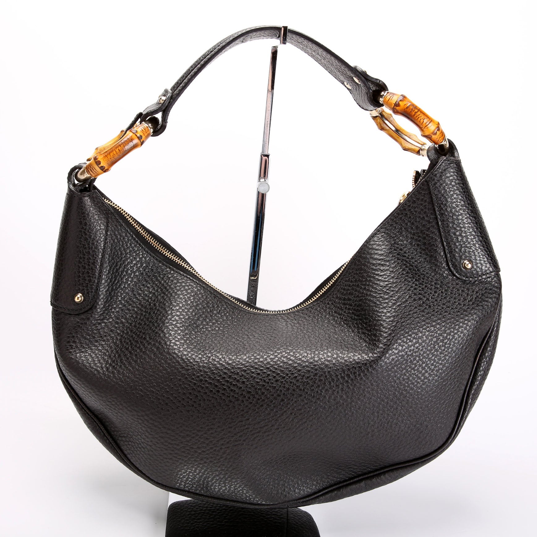 137577 Bamboo Ring Leather Hobo Black