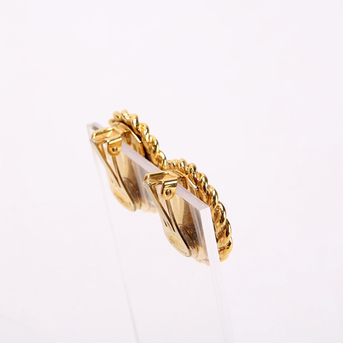 Triomphe Clip-On Vintage Earrings Gold