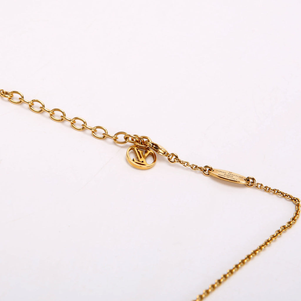 Essential V Necklace Gold