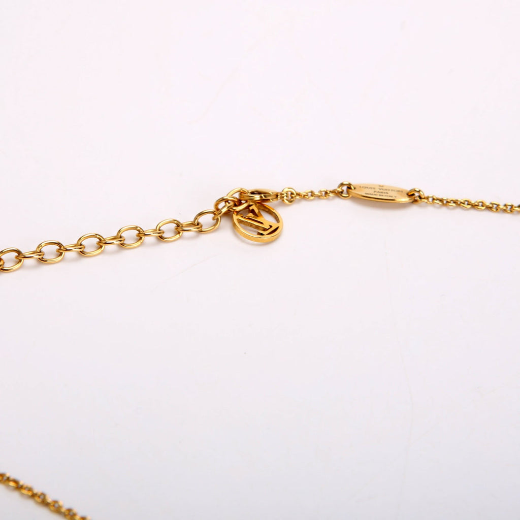 Essential V Necklace Gold