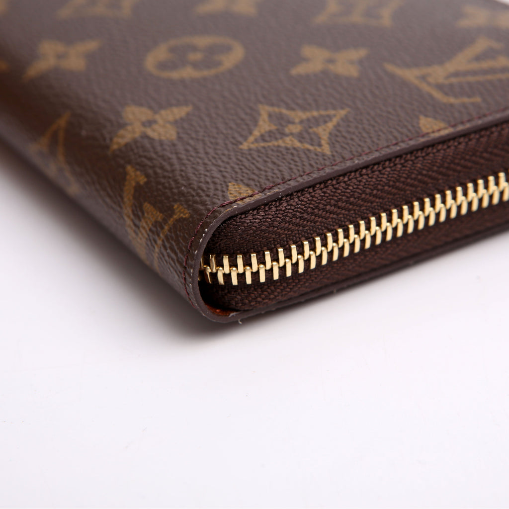 Zippy Wallet Monogram