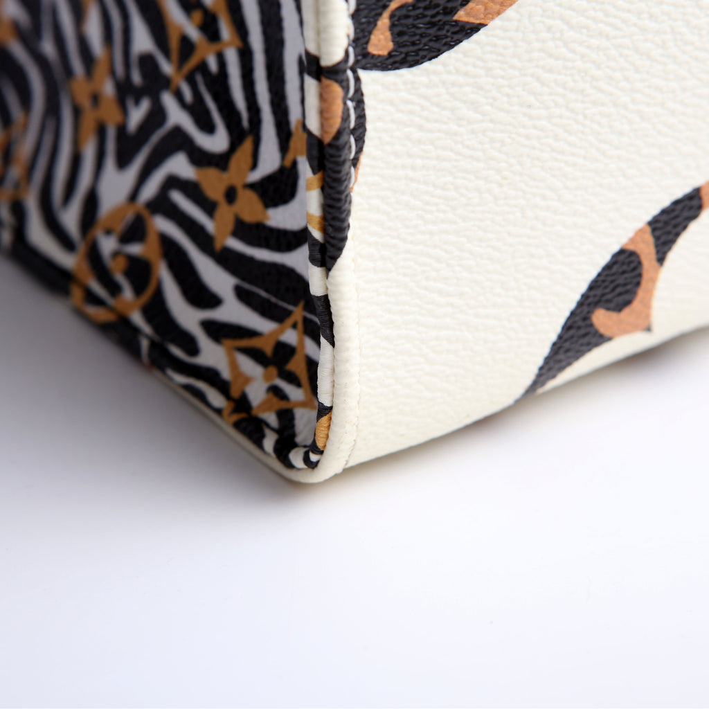 ONTHEGO GM Giant Jungle Tote