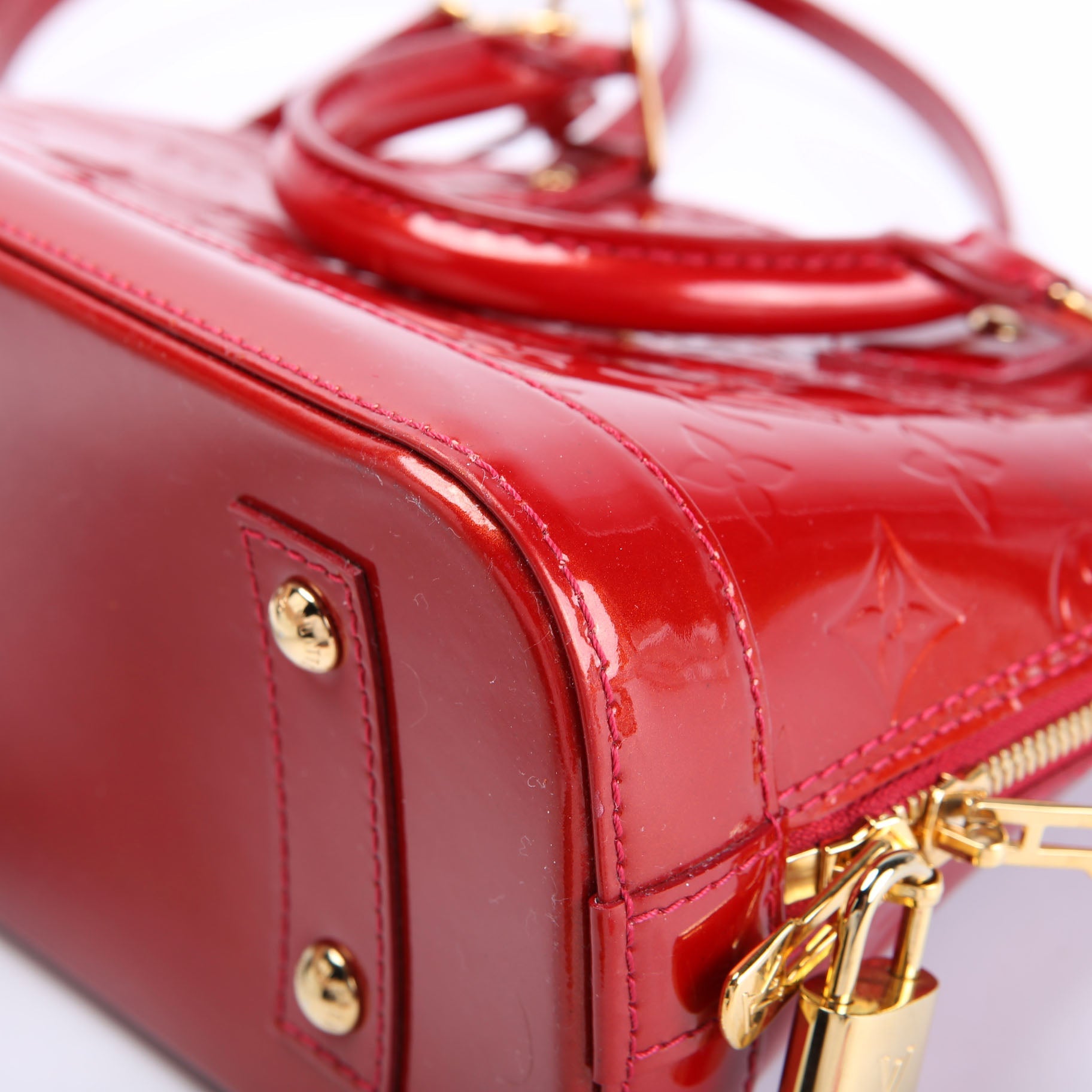 Alma BB Vernis Red