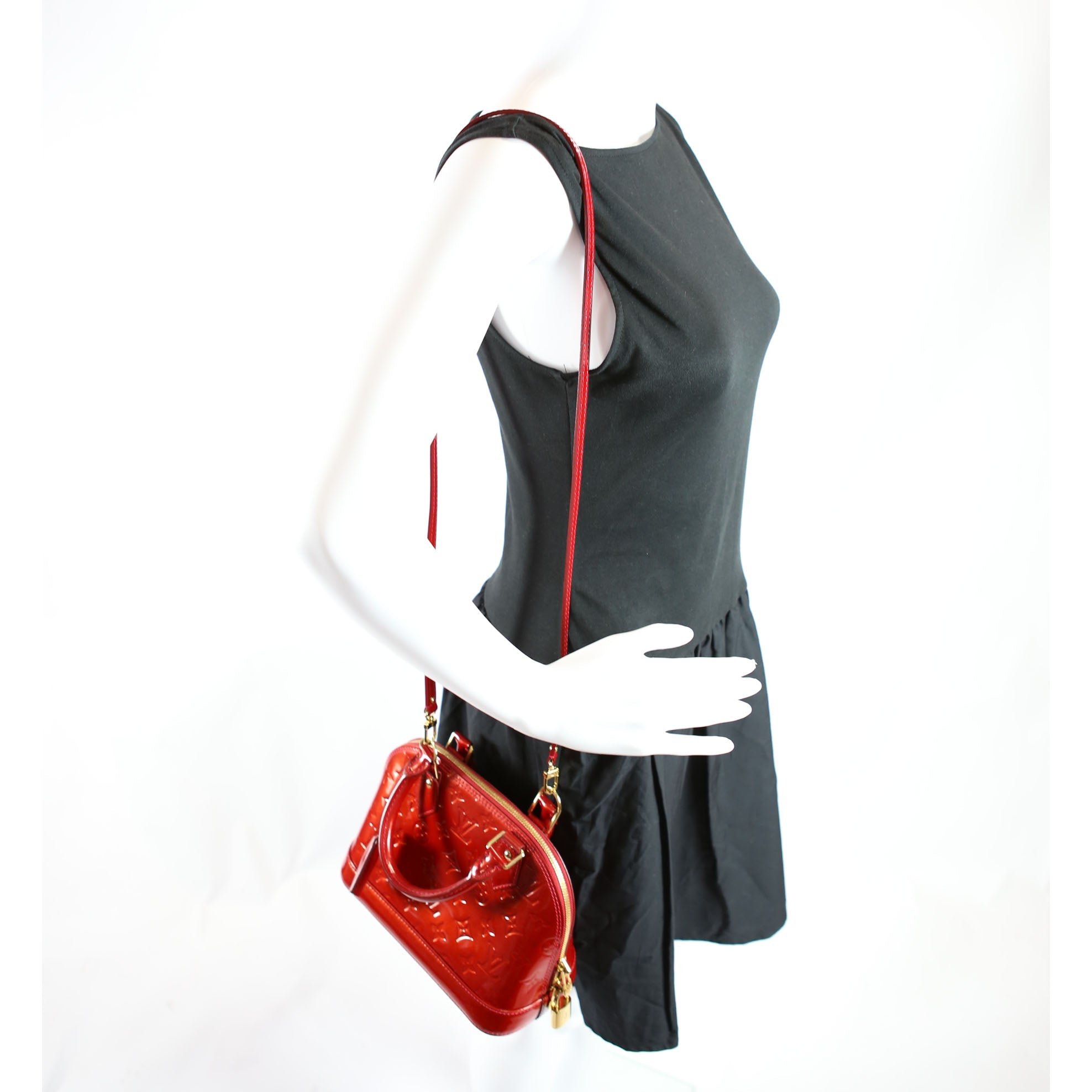 Alma BB Vernis Red