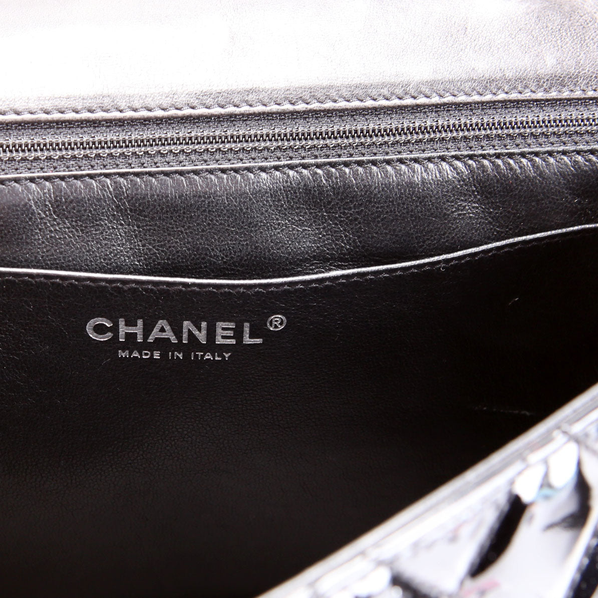 Classic Flap Jumbo Other 13M Black