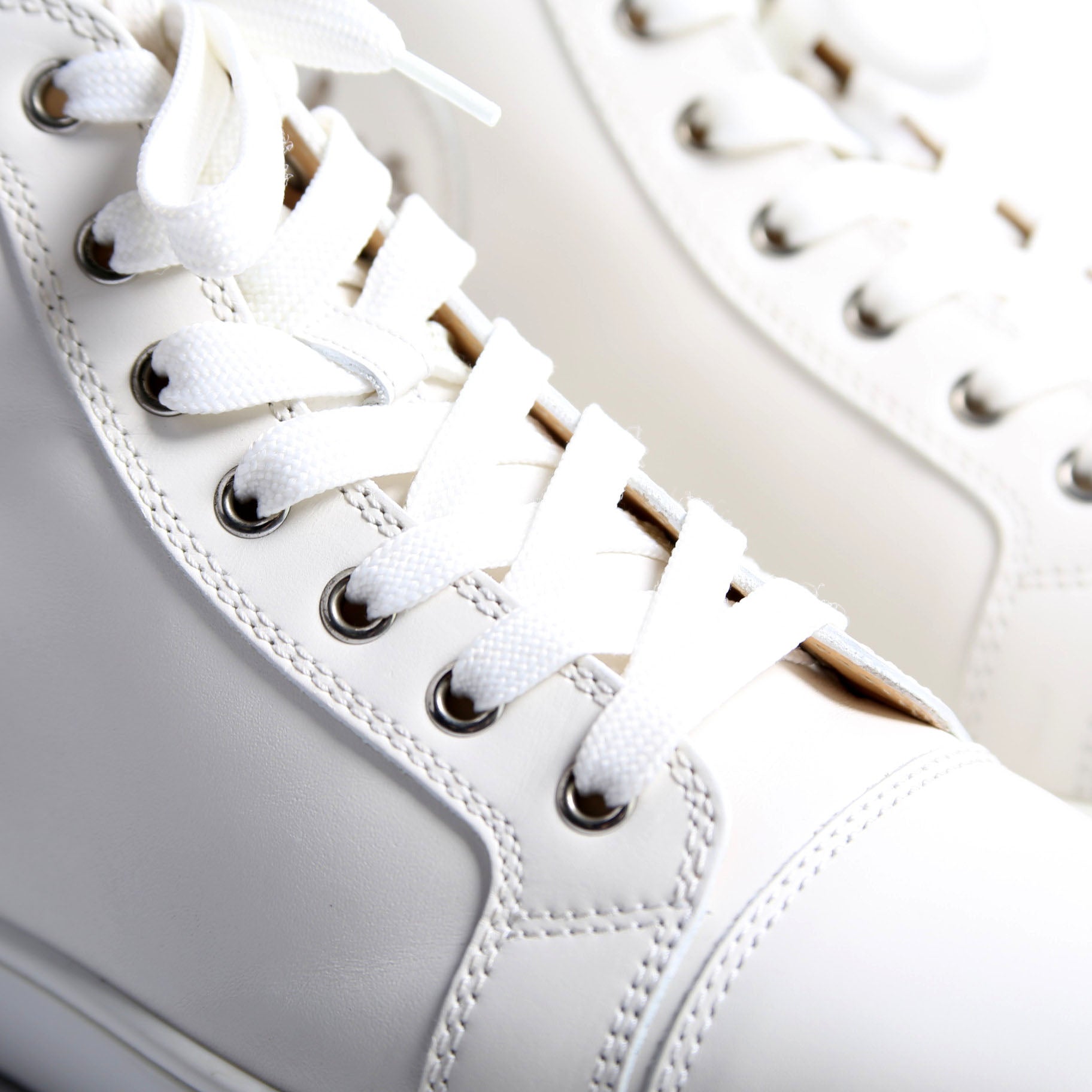 Louis High-Top Sneakers Size 39 White